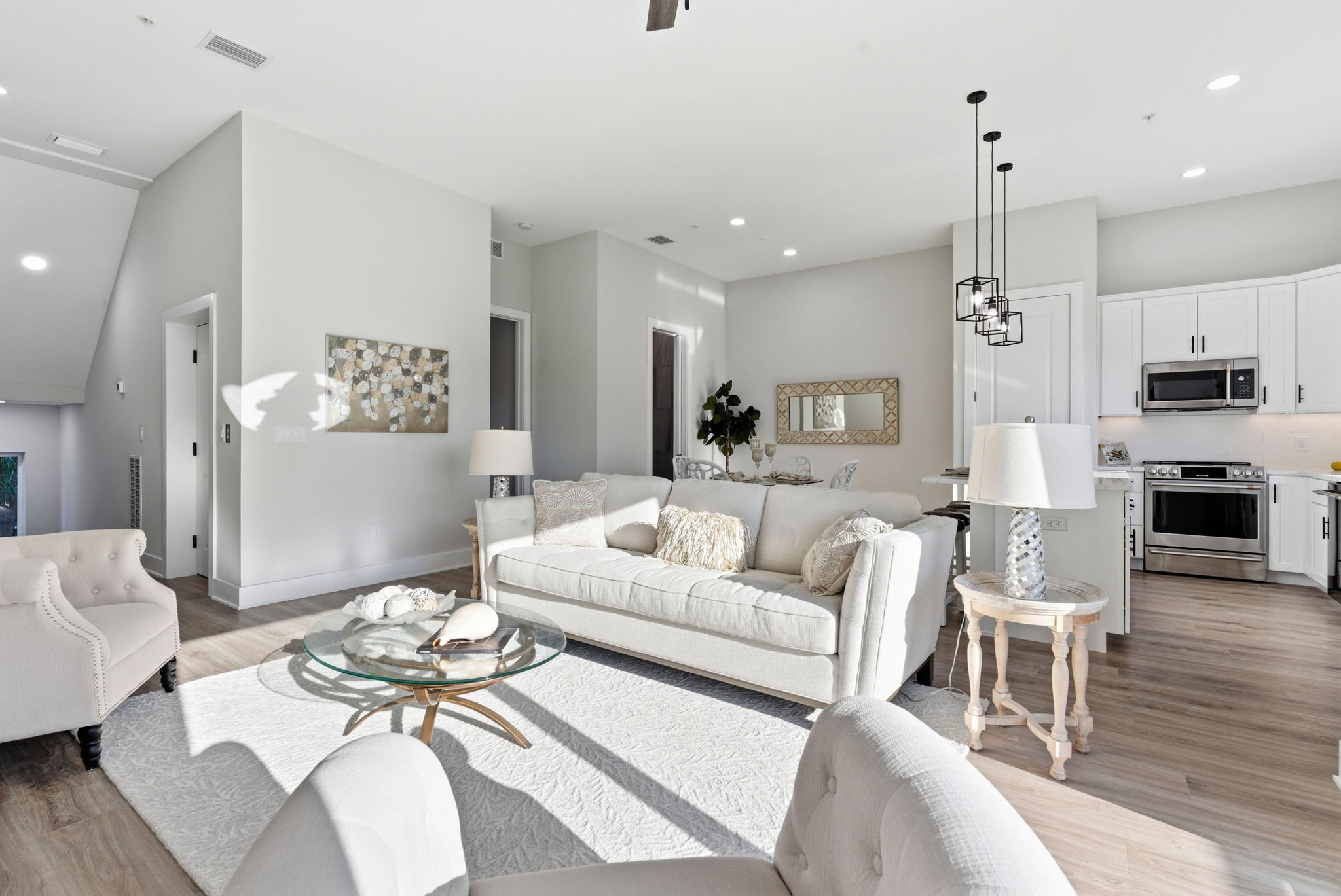 Treasure Island, Florida, 33706, United States, 5 Bedrooms Bedrooms, ,4 BathroomsBathrooms,Residential,For Sale,1887391