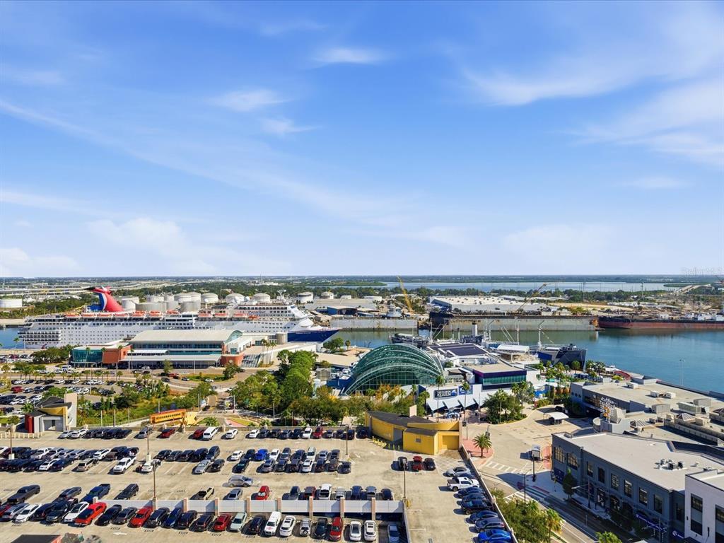 Tampa, Florida, 33602, United States, 2 Bedrooms Bedrooms, ,3 BathroomsBathrooms,Residential,For Sale,2003019