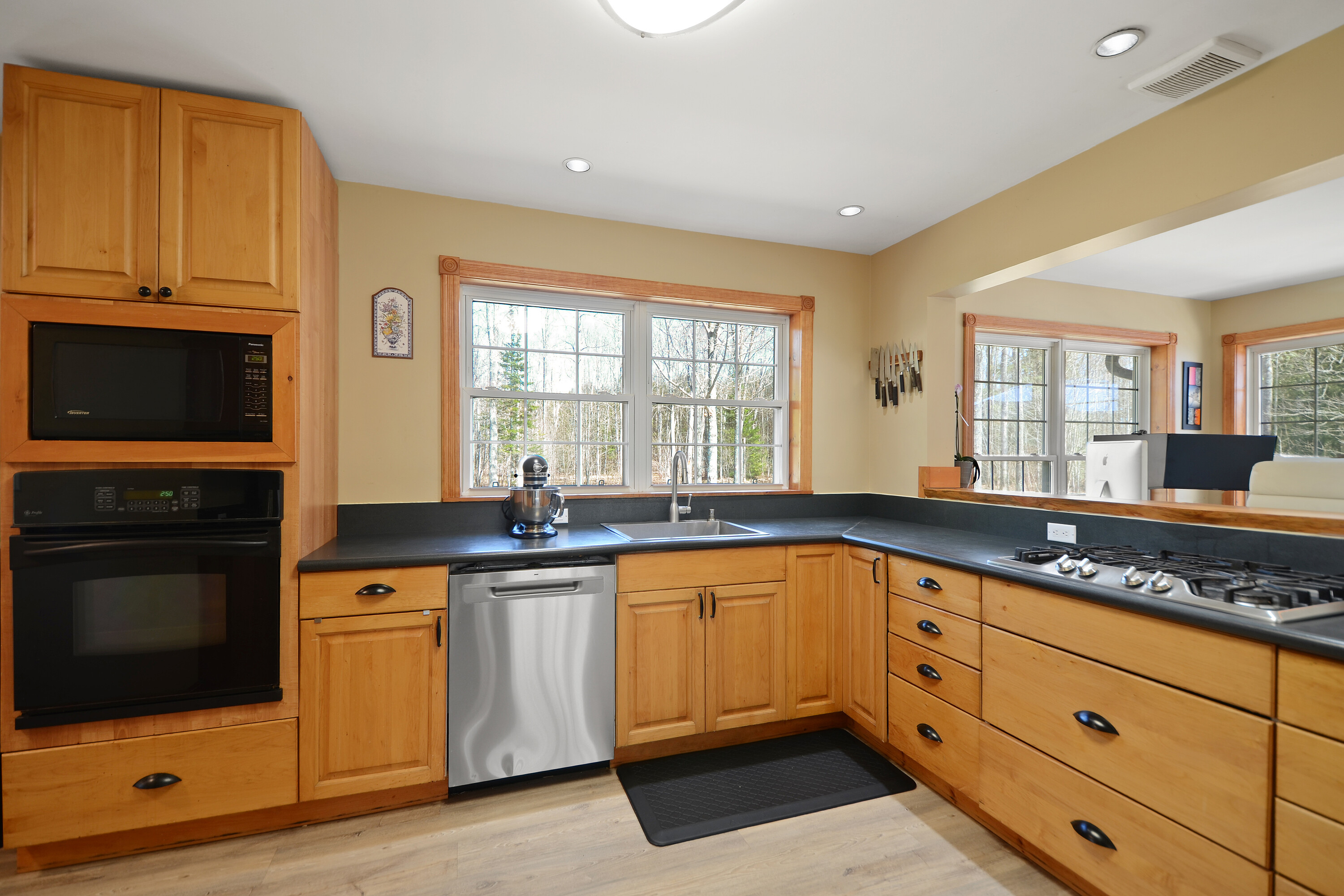  93 Pristine Acres of Privacy - 物件實景