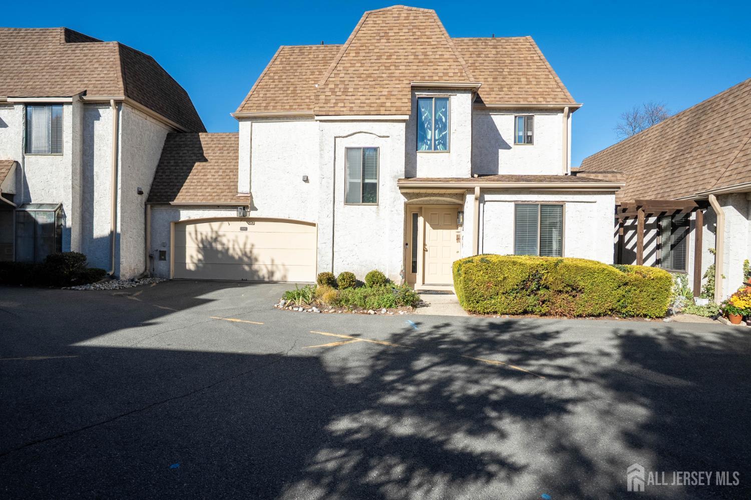 Edison, New Jersey, 08820, United States, 2 Bedrooms Bedrooms, ,3 BathroomsBathrooms,Residential,For Sale,1987330