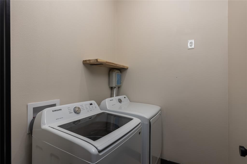 Mineral Wells, Texas, 76067, United States, 3 Bedrooms Bedrooms, ,2 BathroomsBathrooms,Residential,For Sale,2012284