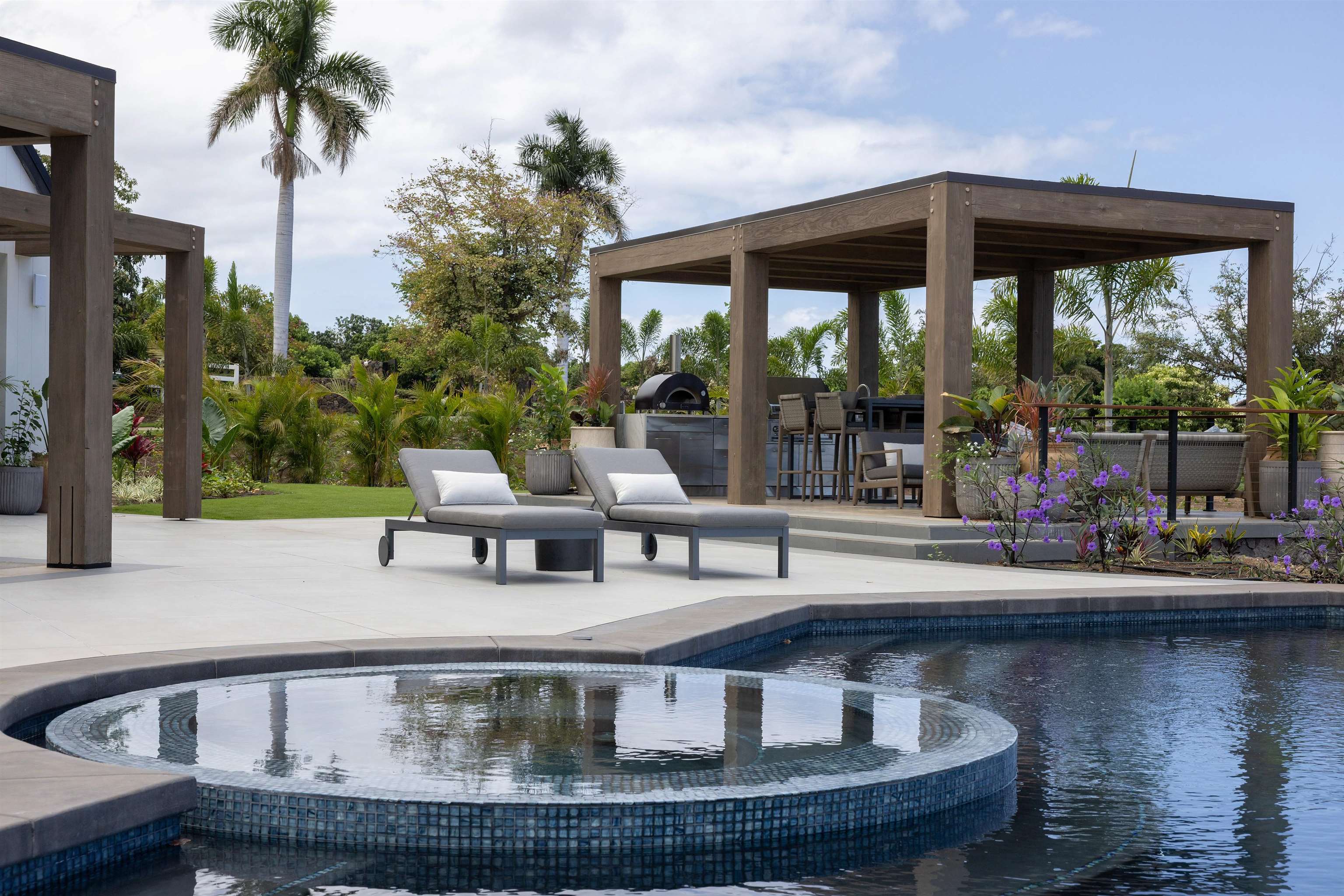 Lahaina, Hawaii, 96761, United States, 5 Bedrooms Bedrooms, ,6 BathroomsBathrooms,Residential,For Sale,1997230