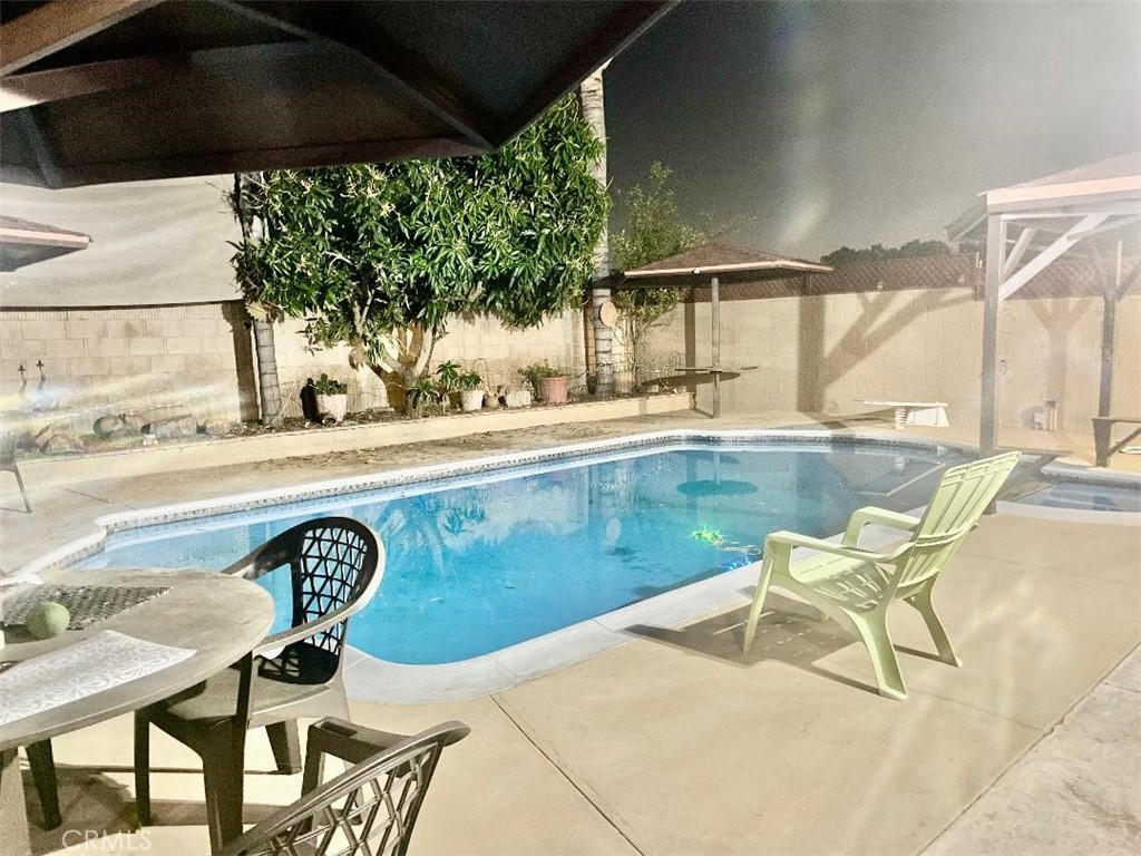 Ontario, California, 91761, United States, 4 Bedrooms Bedrooms, ,3 BathroomsBathrooms,Residential,For Sale,2009080