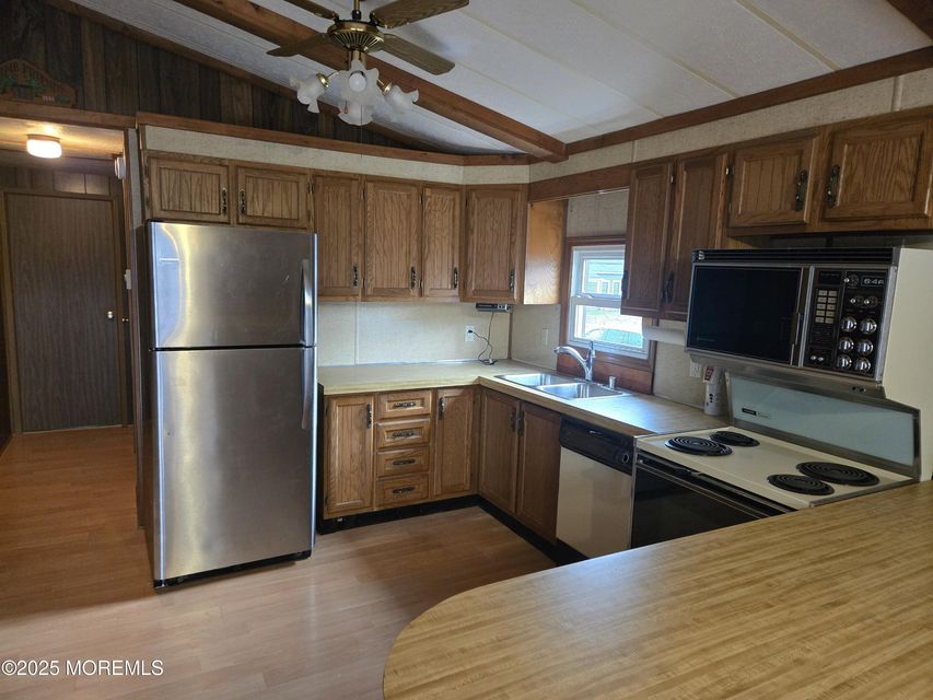 Brick, New Jersey, 08724, United States, 3 Bedrooms Bedrooms, ,2 BathroomsBathrooms,Residential,For Sale,2006102