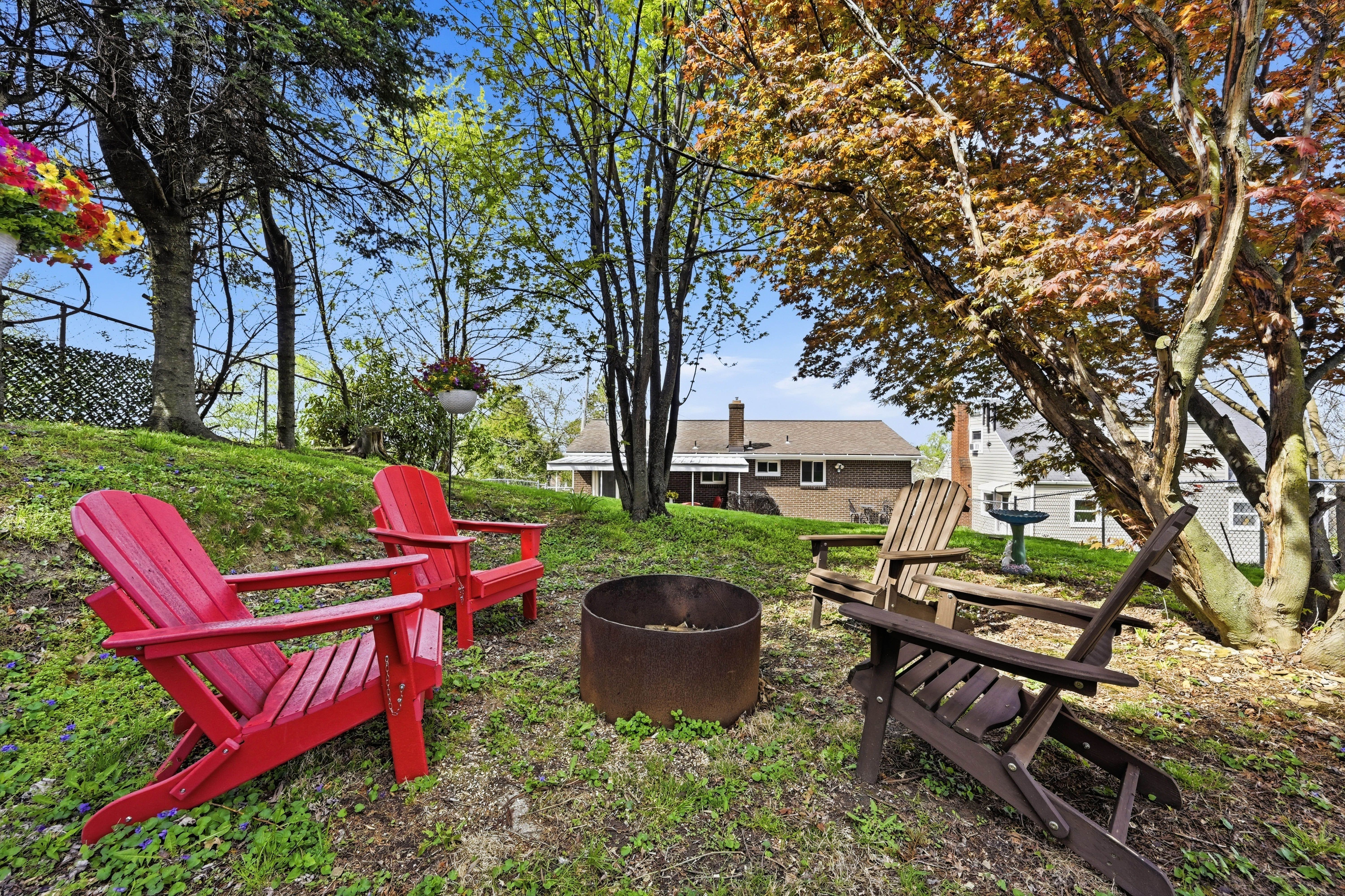  27 Flora Road, Pittsburgh, PA 15227 - 物件實景