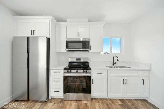 Los Angeles, California, 90044, United States, ,Residential,For Sale,1984386