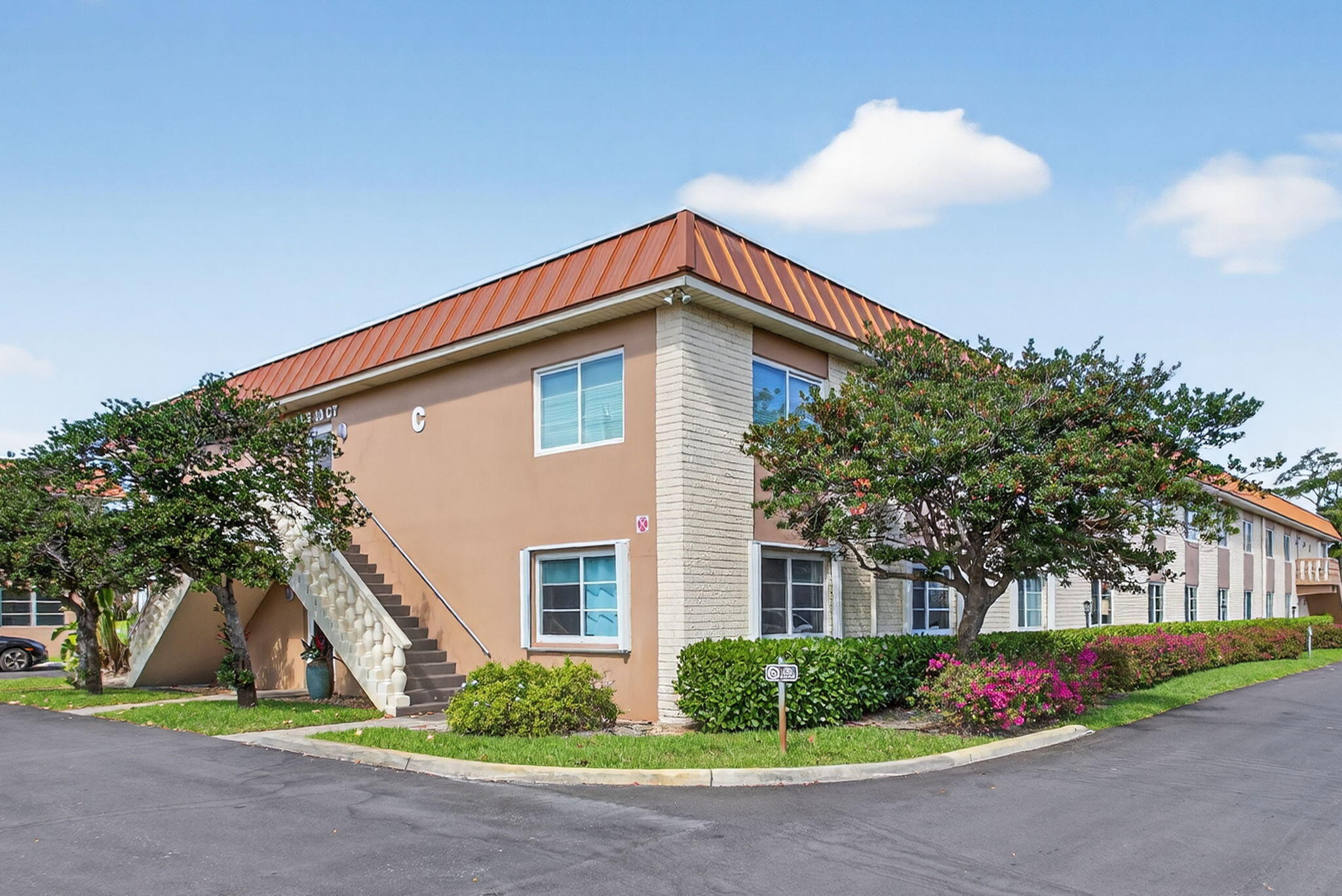 19th Ct, Wilton Manors, FL 33305