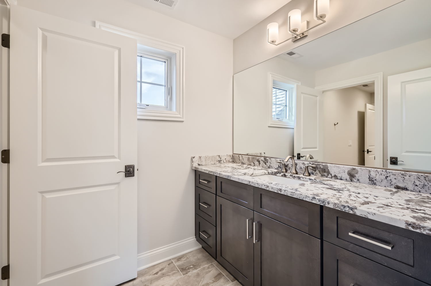 Mettawa, Illinois, 60048, United States, 4 Bedrooms Bedrooms, ,4 BathroomsBathrooms,Residential,For Sale,1994608