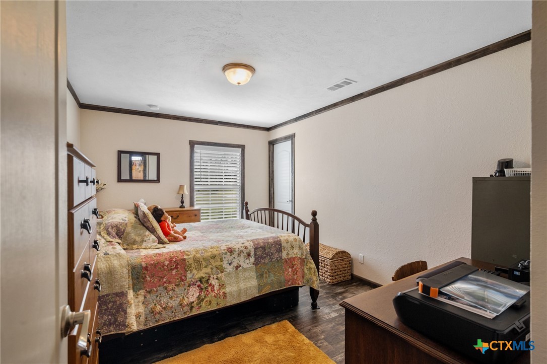 Hallettsville, Texas, 77964, United States, 4 Bedrooms Bedrooms, ,2 BathroomsBathrooms,Residential,For Sale,1848225