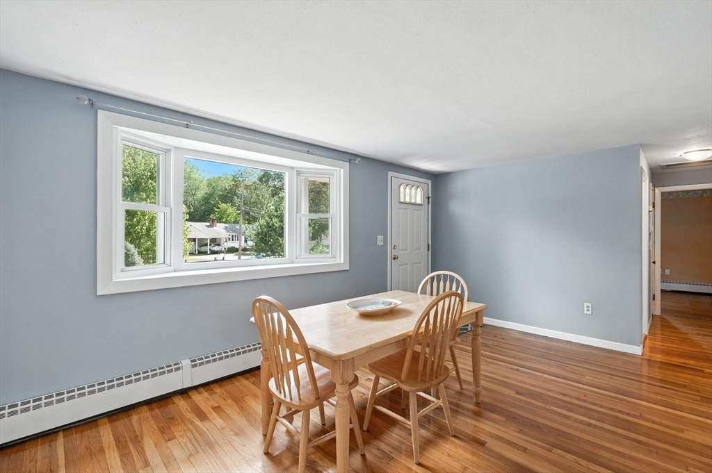 Tewksbury, Massachusetts, 01876, United States, 3 Bedrooms Bedrooms, ,2 BathroomsBathrooms,Residential,For Sale,1938994