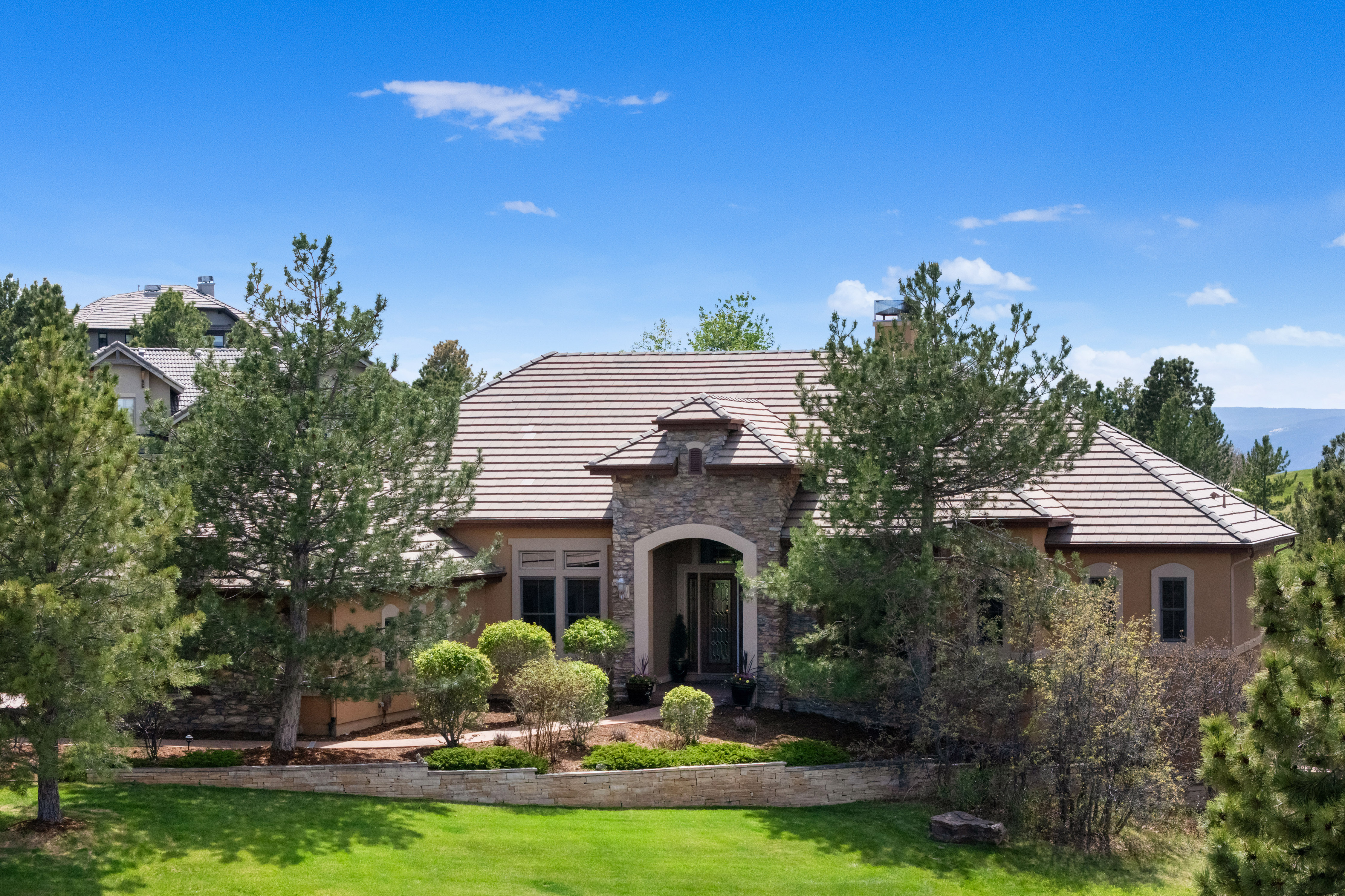  Exceptional ranch-style home in the prestigious gated golf course community - 物件實景