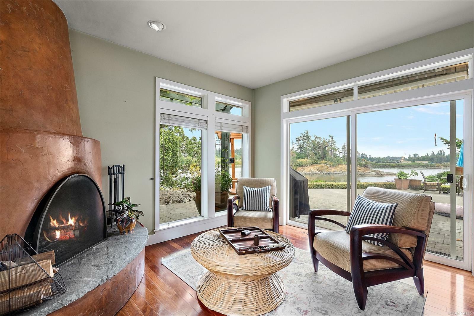 VIEW ROYAL, British Columbia, V9B 1A6, CA, 3 Bedrooms Bedrooms, ,Residential,For Sale,1883645