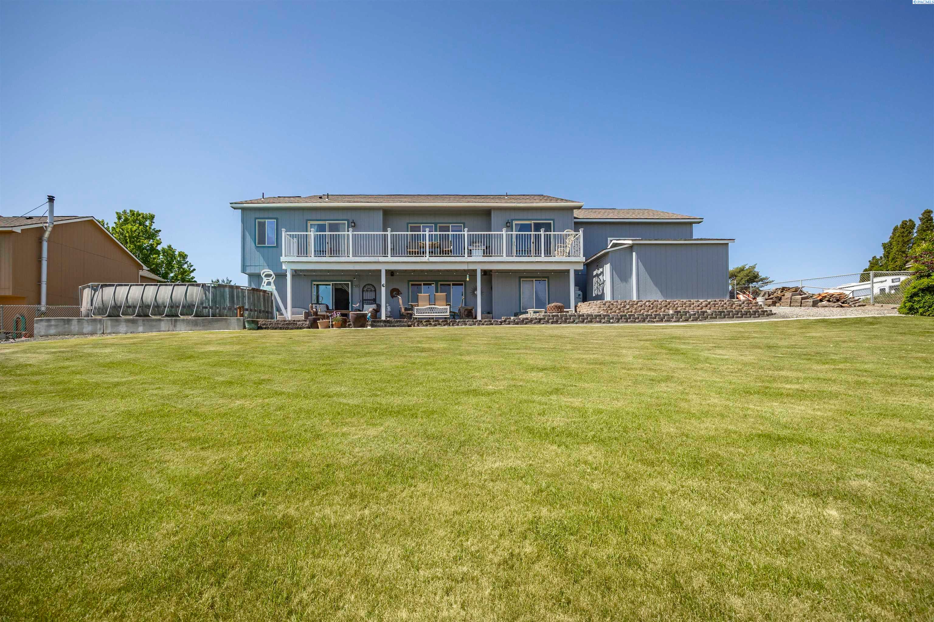 Kennewick, Washington, 99337, United States, 4 Bedrooms Bedrooms, ,3 BathroomsBathrooms,Residential,For Sale,1860973