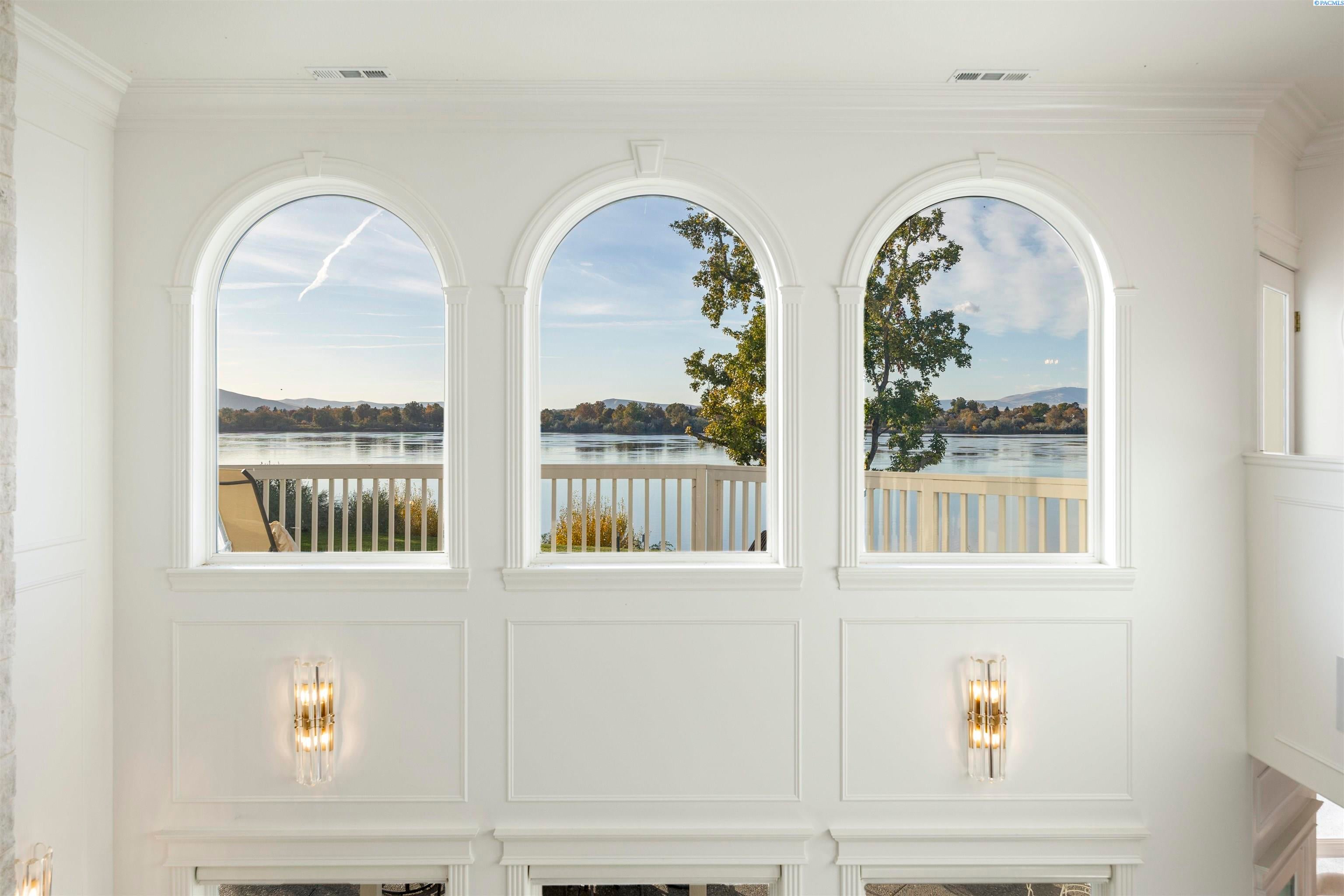 Pasco, Washington, 99301, United States, 4 Bedrooms Bedrooms, ,4 BathroomsBathrooms,Residential,For Sale,1974870