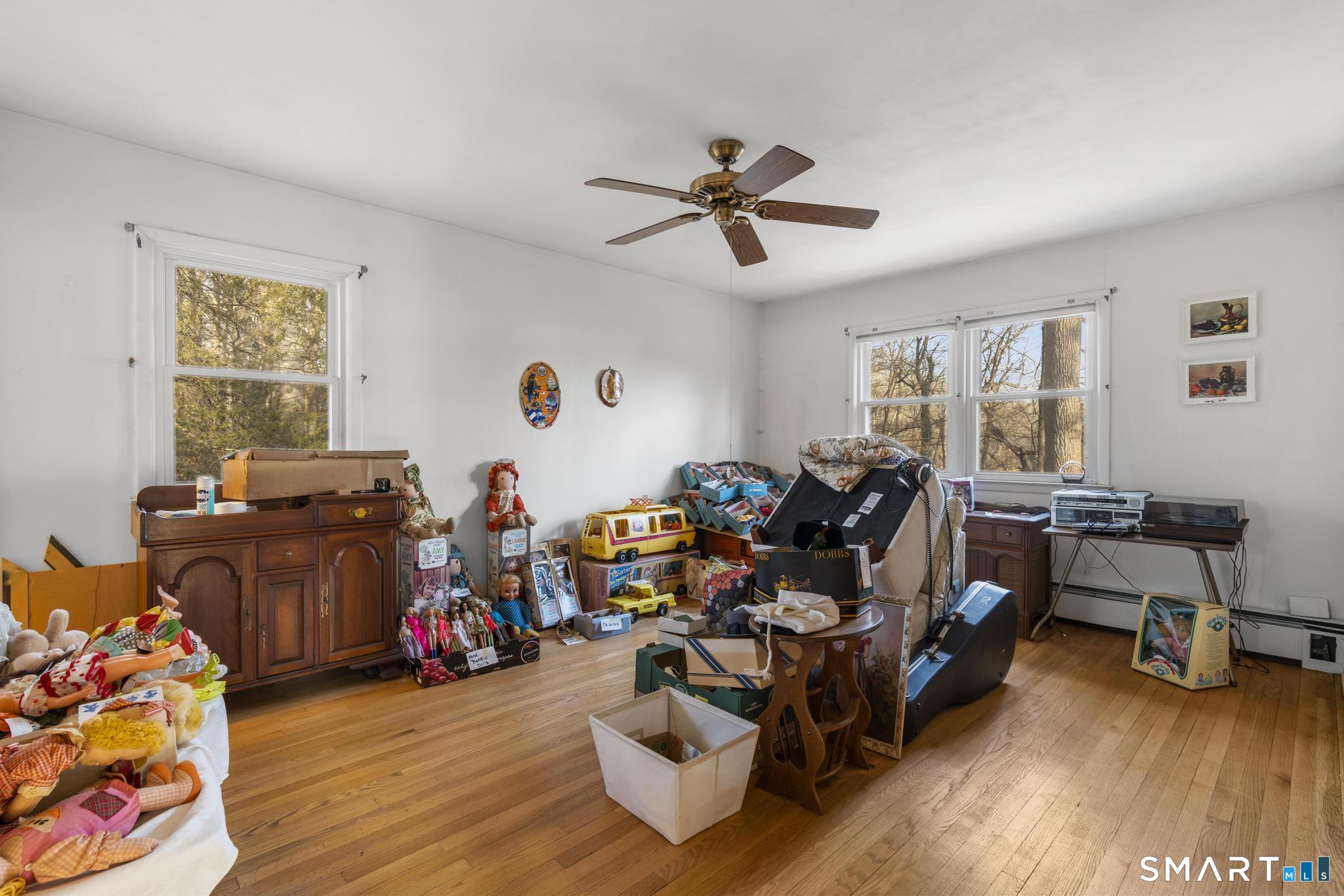 Norwalk, Connecticut, 06851, United States, 3 Bedrooms Bedrooms, ,2 BathroomsBathrooms,Residential,For Sale,2010794