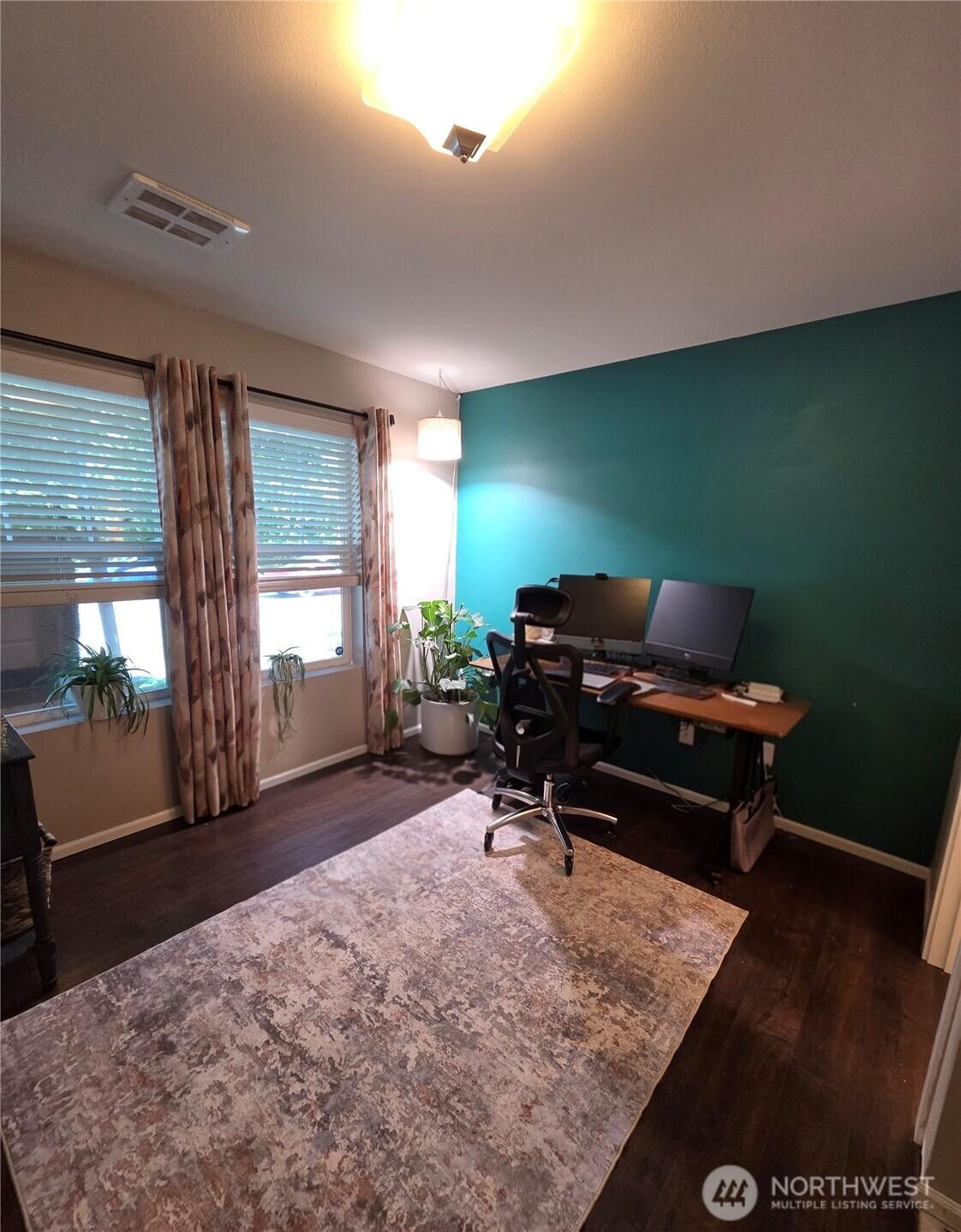 EVERETT, Washington, 98208, United States, 2 Bedrooms Bedrooms, ,3 BathroomsBathrooms,Residential,For Sale,1948588