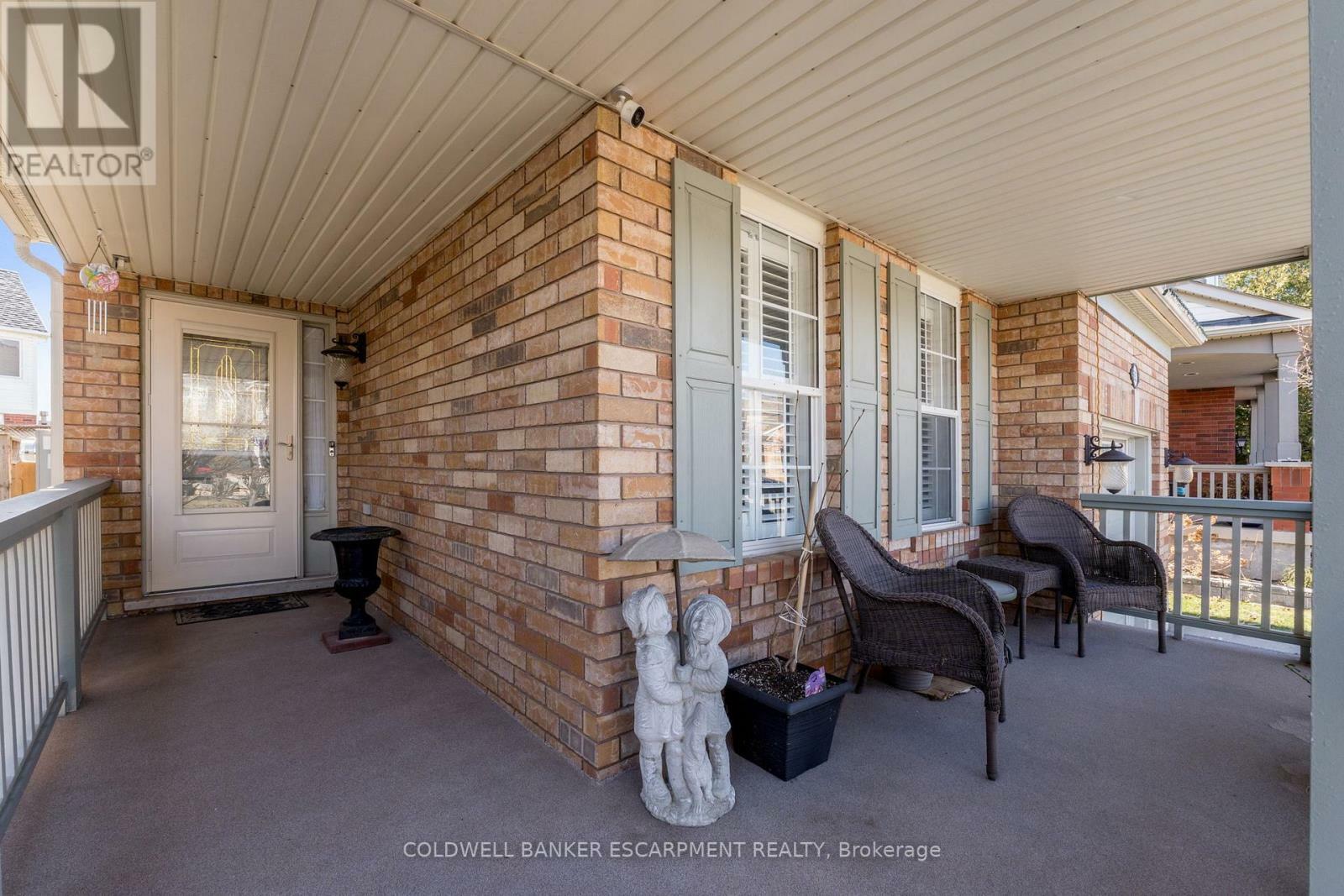 MILTON (CL CLARKE), Ontario, L9T 5K1, CA, 3 Bedrooms Bedrooms, ,3 BathroomsBathrooms,Residential,For Sale,1837100