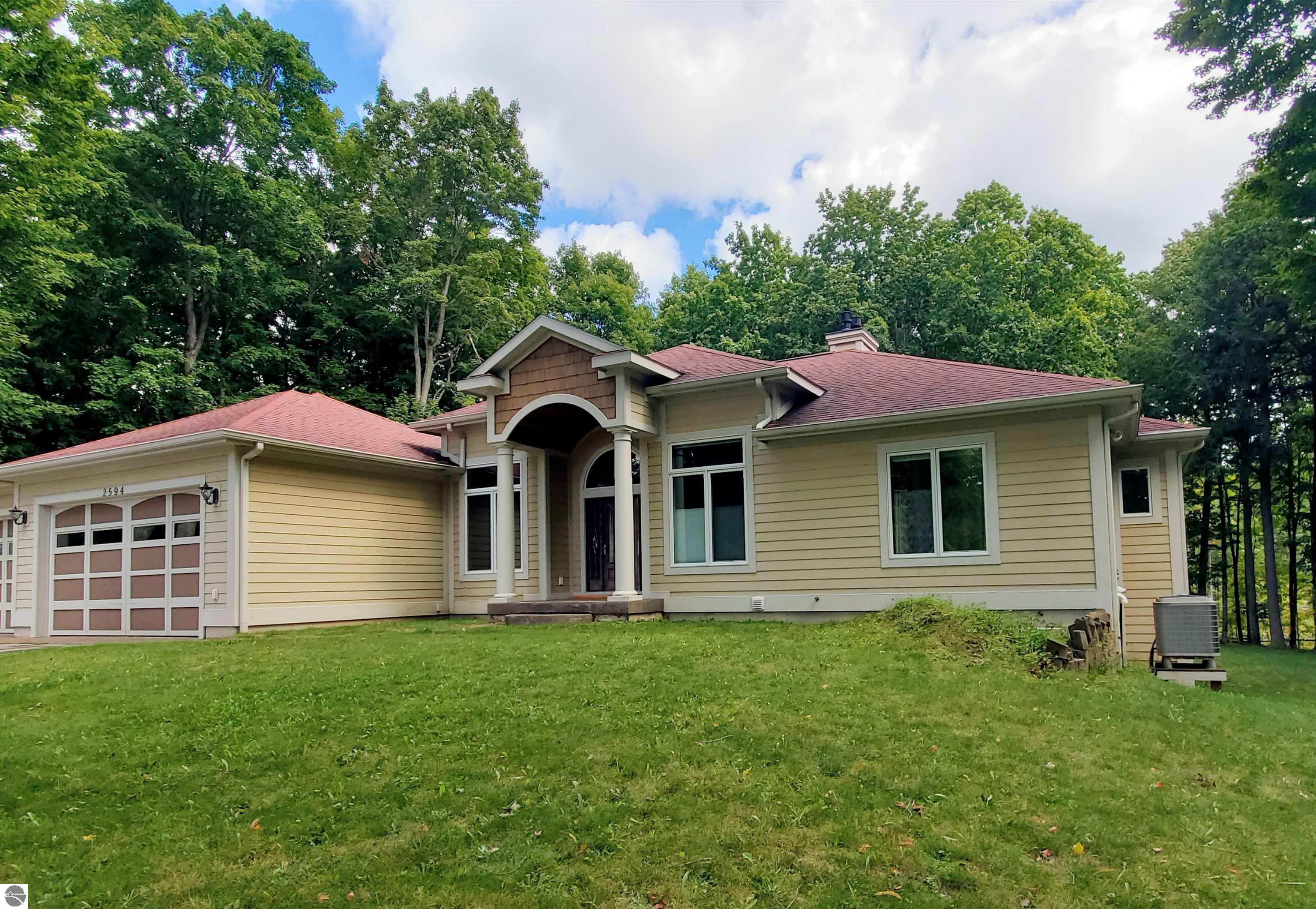 Traverse City, Michigan, 49685, United States, 3 Bedrooms Bedrooms, ,3 BathroomsBathrooms,Residential,For Sale,1940396