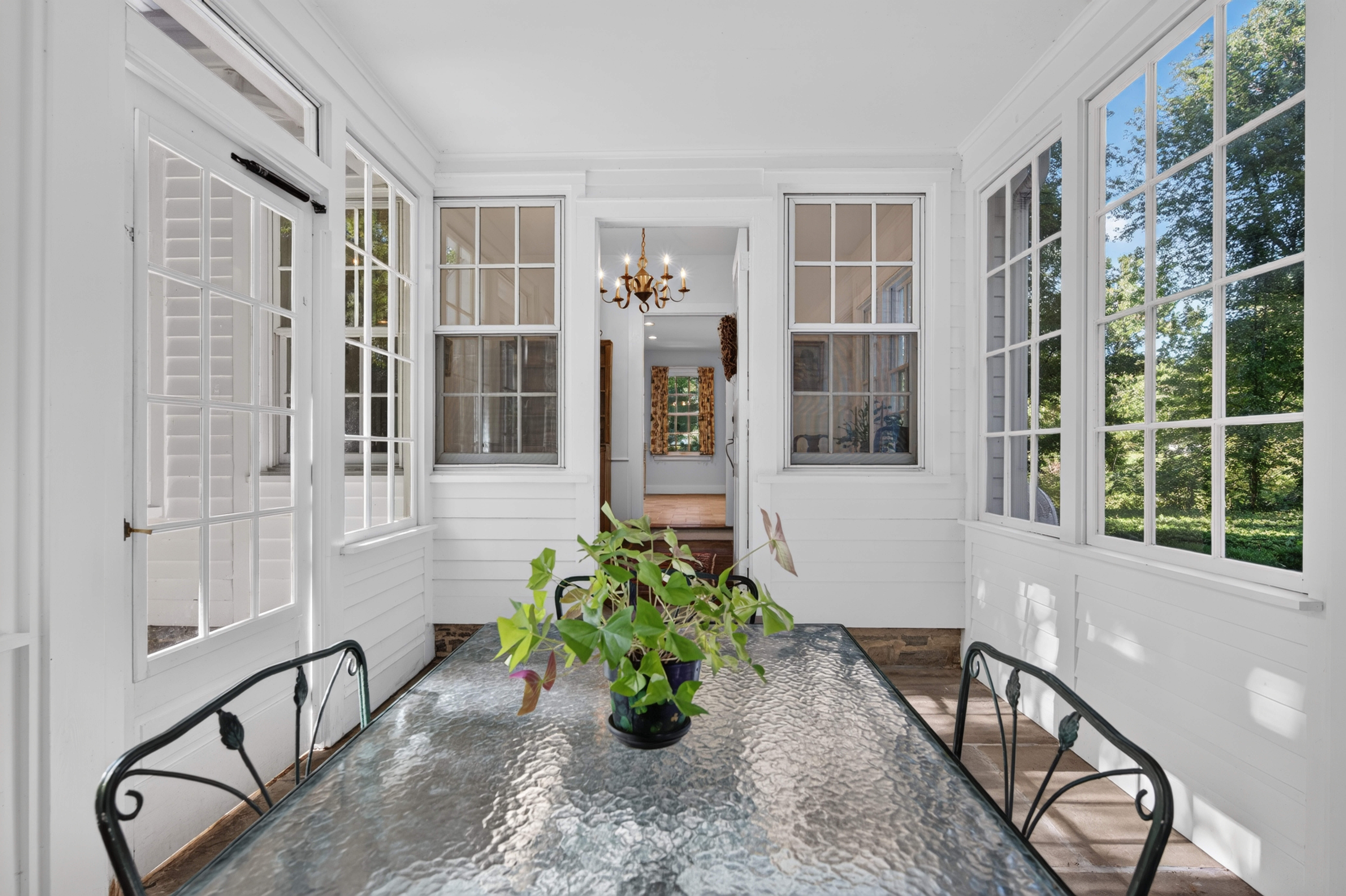  Charming and Updated Historic Colonial on 1.40 Acres - 物件實景