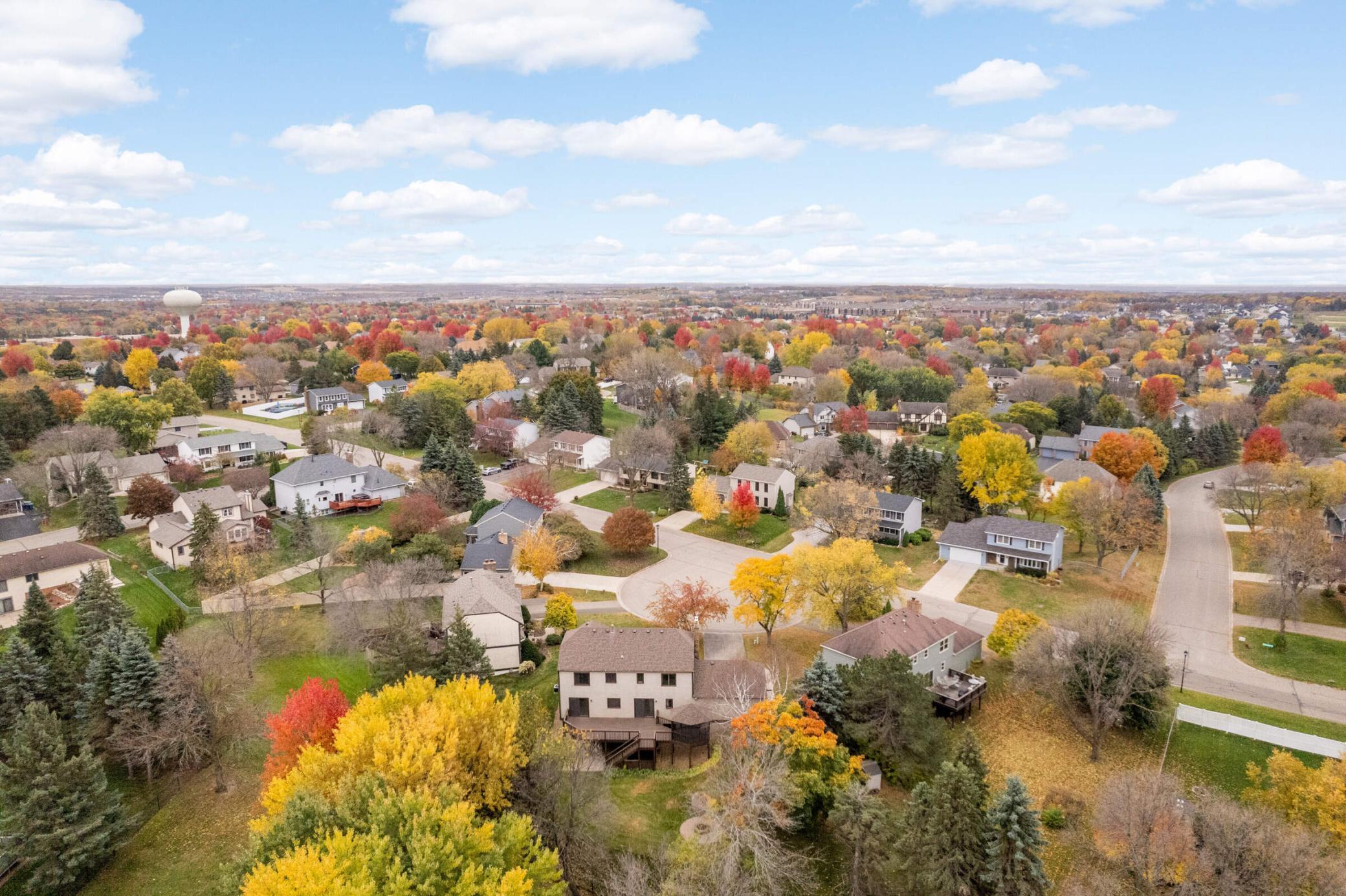 Woodbury, Minnesota, 55125, United States, 4 Bedrooms Bedrooms, ,2 BathroomsBathrooms,Residential,For Sale,1991775