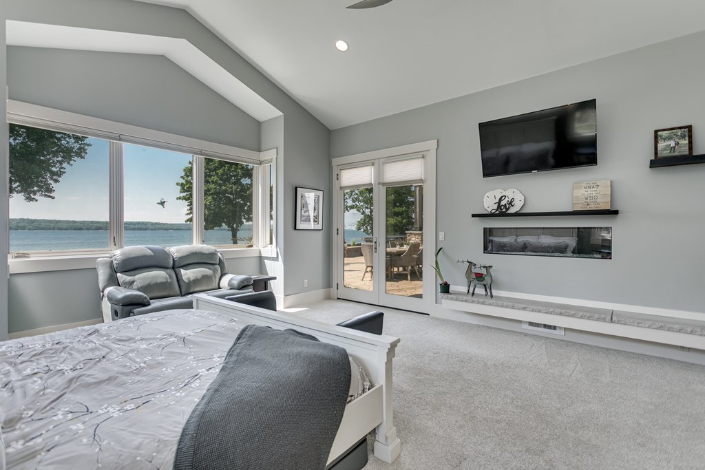 Sturgeon Bay, Wisconsin, 54235, United States, 3 Bedrooms Bedrooms, ,5 BathroomsBathrooms,Residential,For Sale,1941719