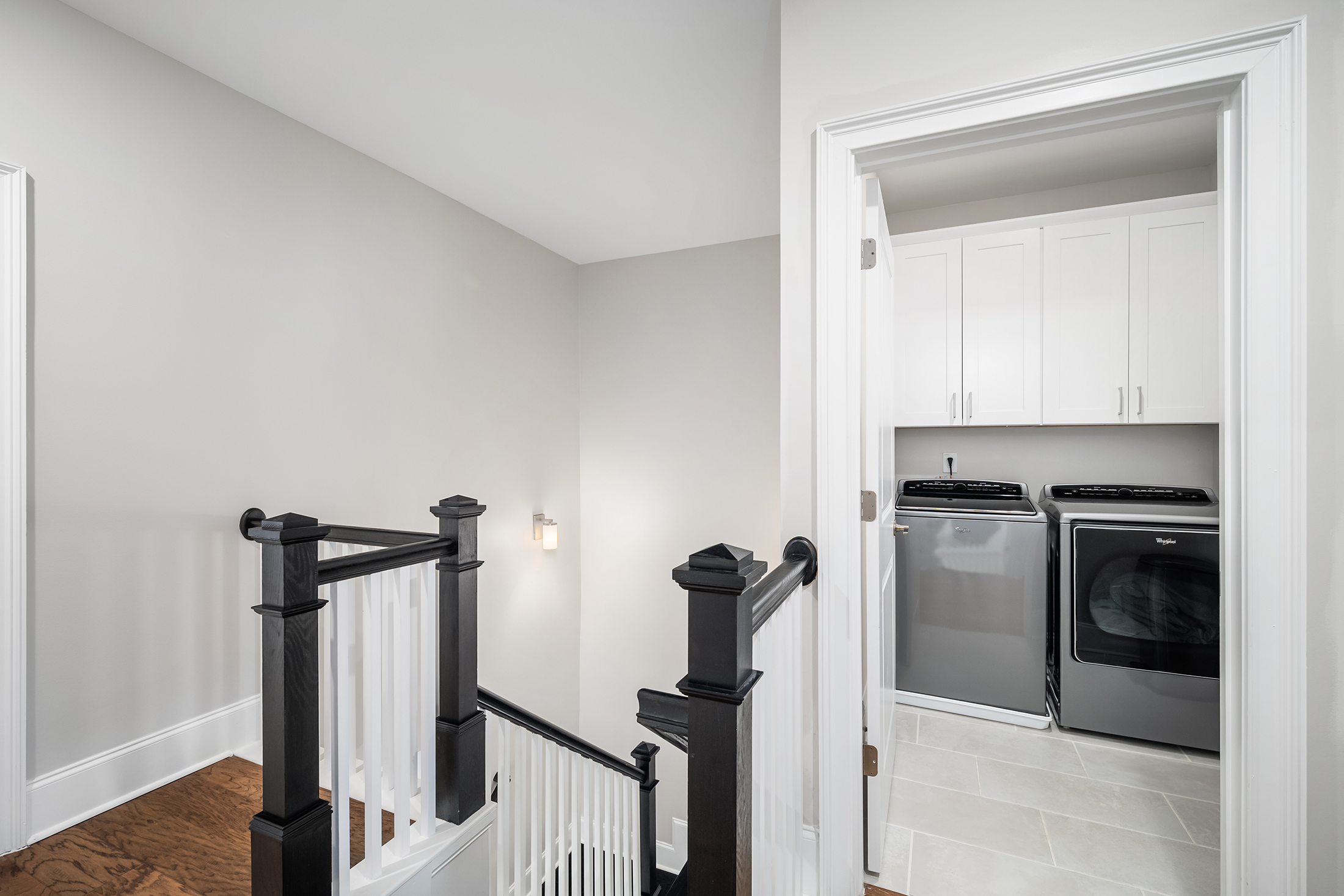  Beautifully Appointed Three-story Townhome - 物件實景