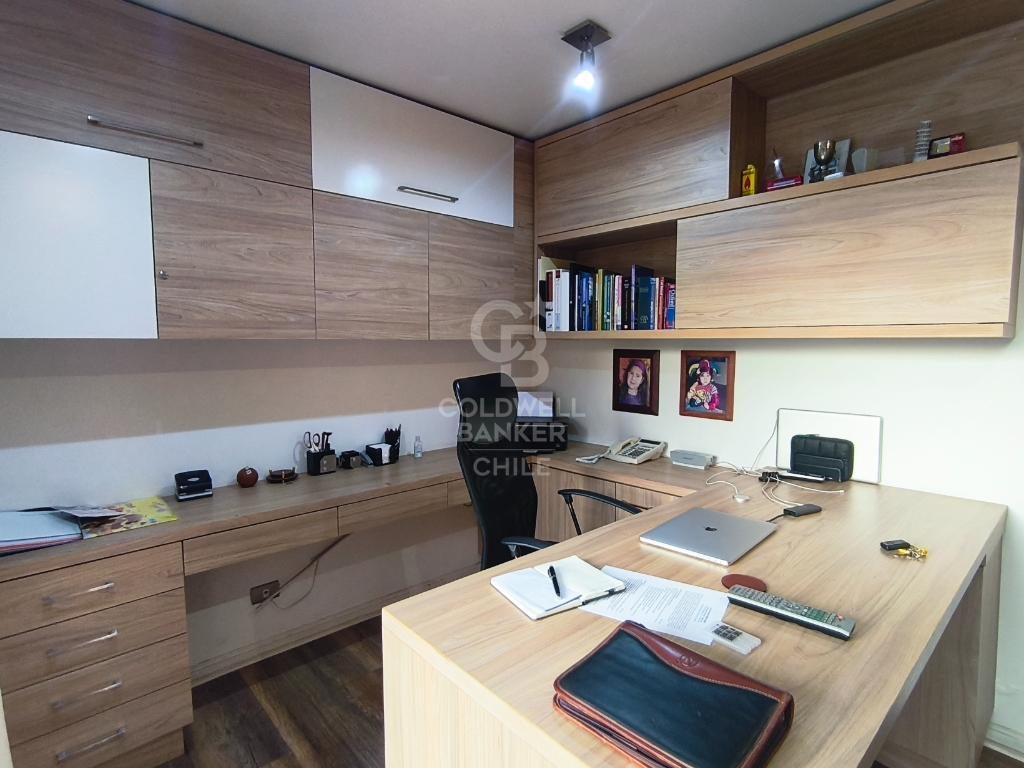 Las Condes, Chile, 5 Bedrooms Bedrooms, ,4 BathroomsBathrooms,Residential,For Sale,1821022