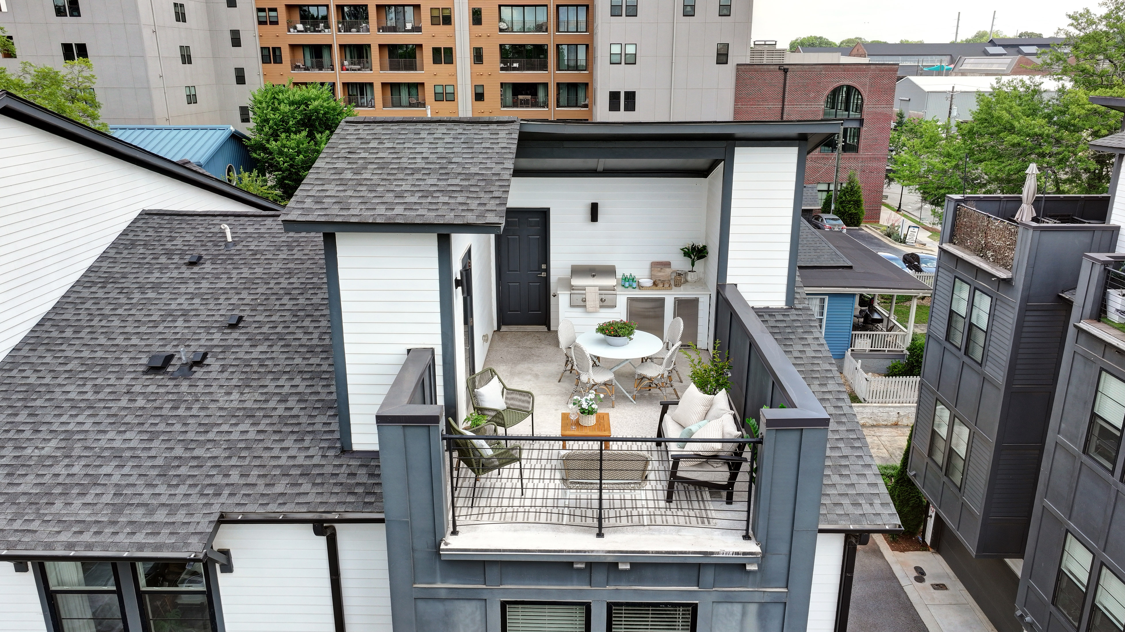  Sunlit Corner Unit Townhome with a Private Rooftop Terrace - 物件實景