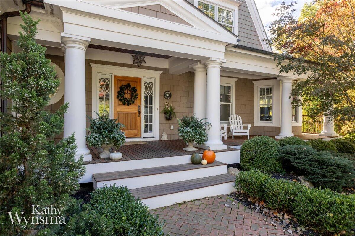East Grand Rapids, Michigan, 49506, United States, 5 Bedrooms Bedrooms, ,5 BathroomsBathrooms,Residential,For Sale,1933647