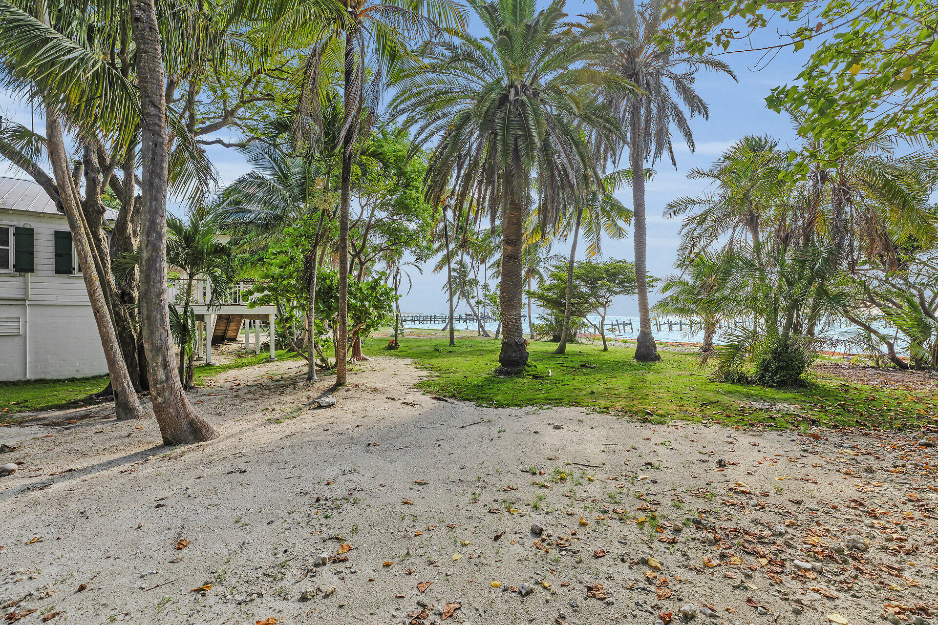 ISLAMORADA, Florida, 33070, United States, 3 Bedrooms Bedrooms, ,3 BathroomsBathrooms,Residential,For Sale,1837711