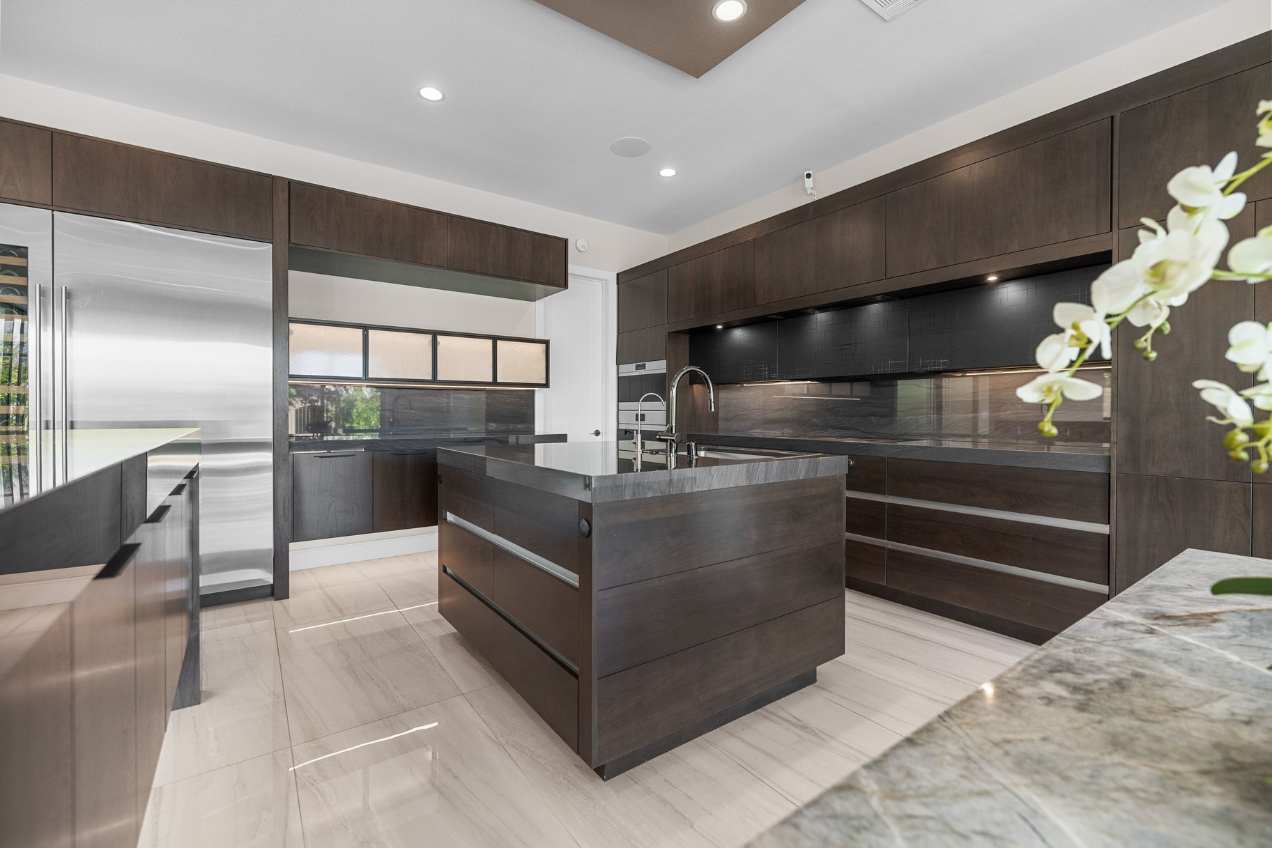  Thoughtfully Reimagined with Exceptional Design and Custom Craftsmanship - 物件實景