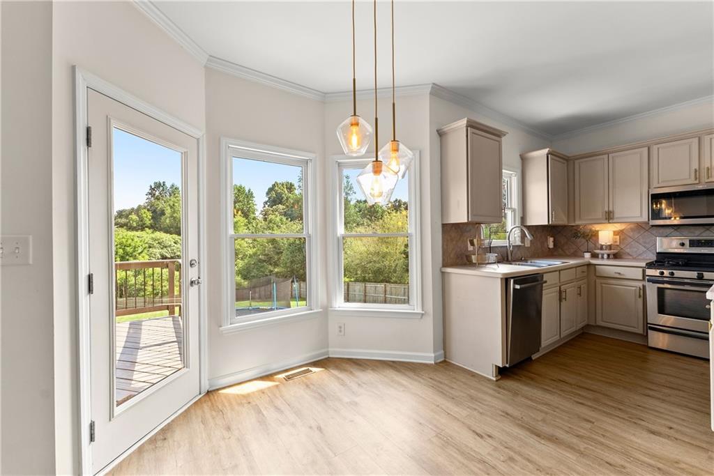 Gainesville, Georgia, 30506, United States, 4 Bedrooms Bedrooms, ,3 BathroomsBathrooms,Residential,For Sale,1977556