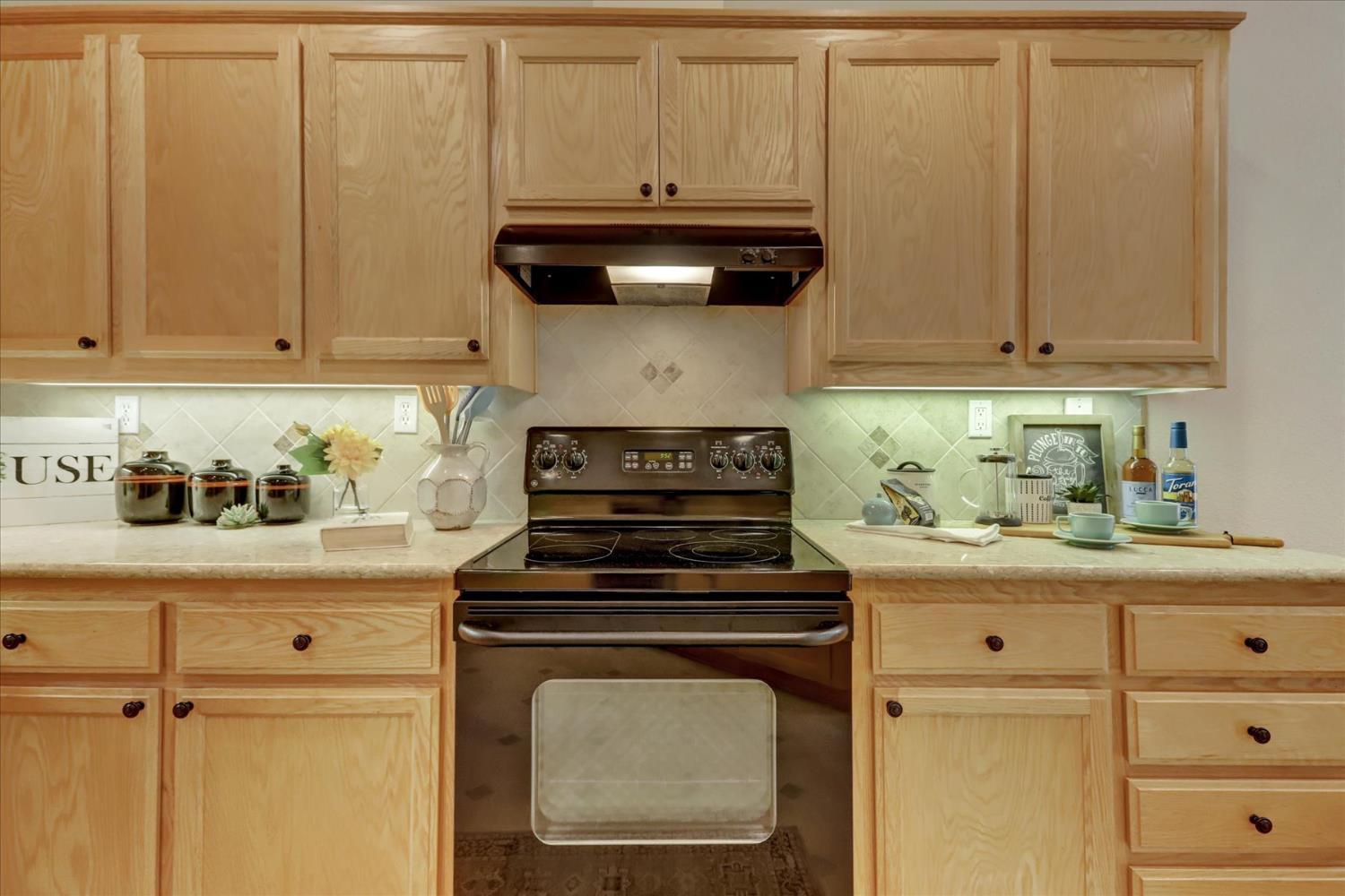 Grass Valley, California, 95945, United States, 2 Bedrooms Bedrooms, ,2 BathroomsBathrooms,Residential,For Sale,1990236