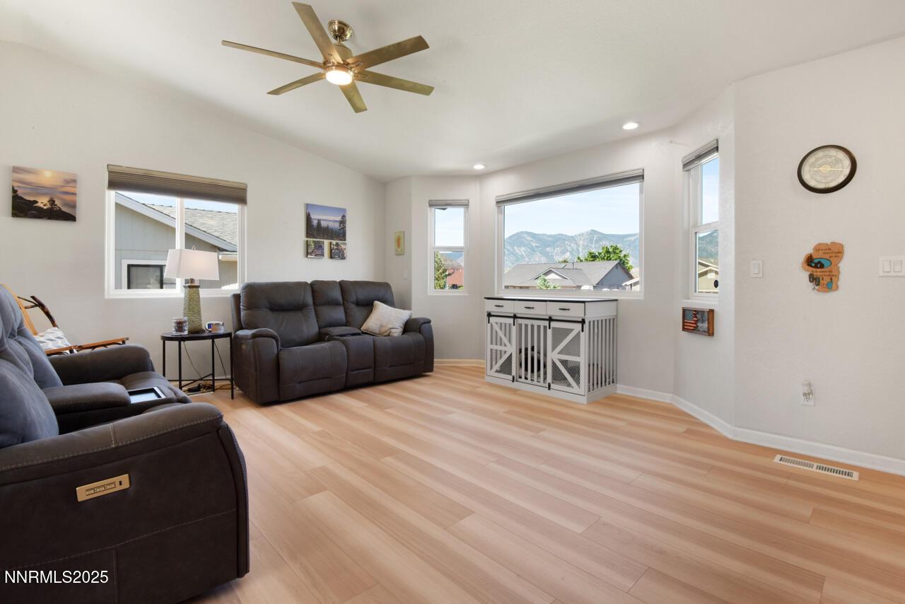 Carson City, Nevada, 89705, United States, 3 Bedrooms Bedrooms, ,2 BathroomsBathrooms,Residential,For Sale,1874246