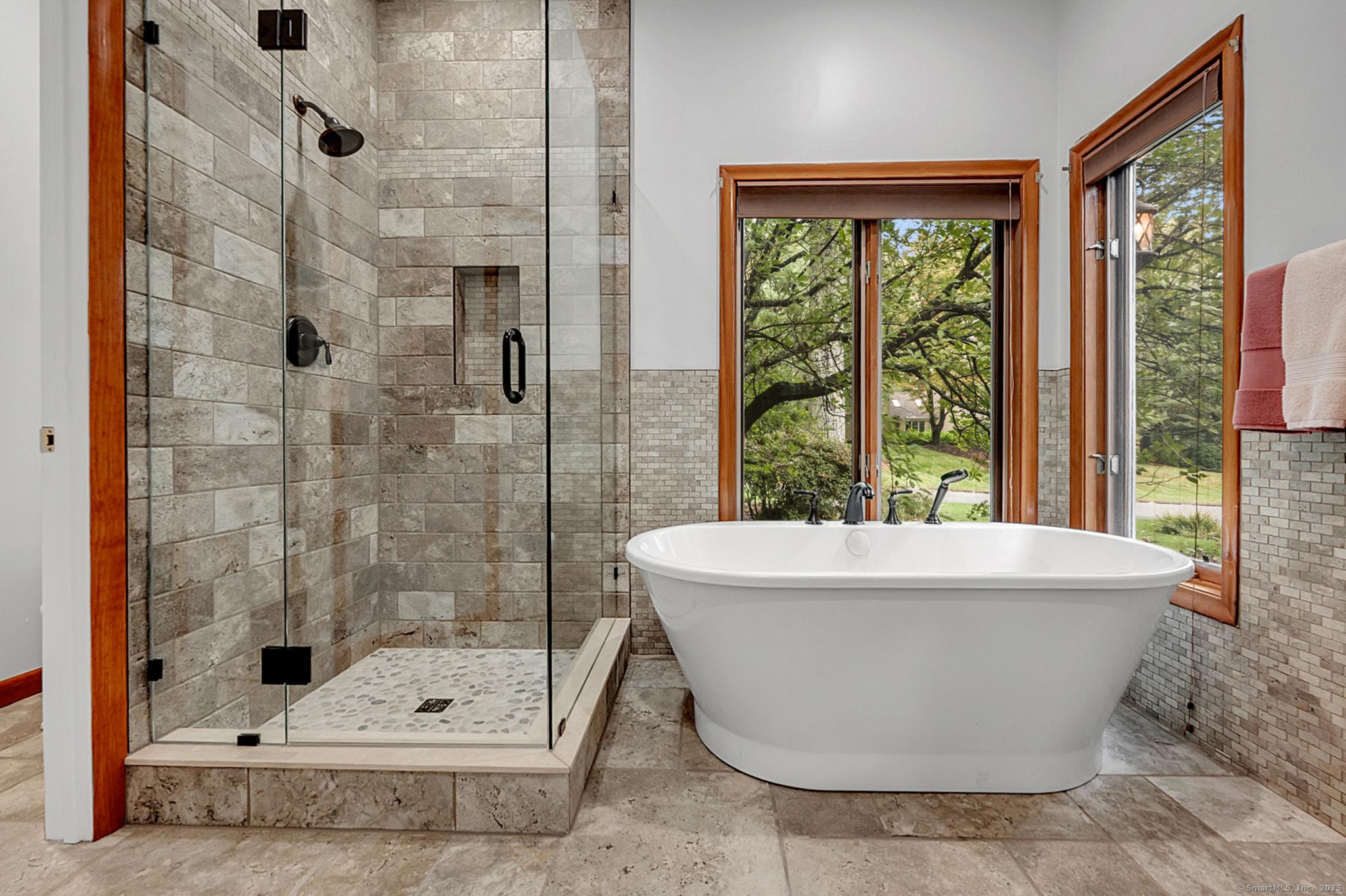 Avon, Connecticut, 06001, United States, 5 Bedrooms Bedrooms, ,6 BathroomsBathrooms,Residential,For Sale,1982009