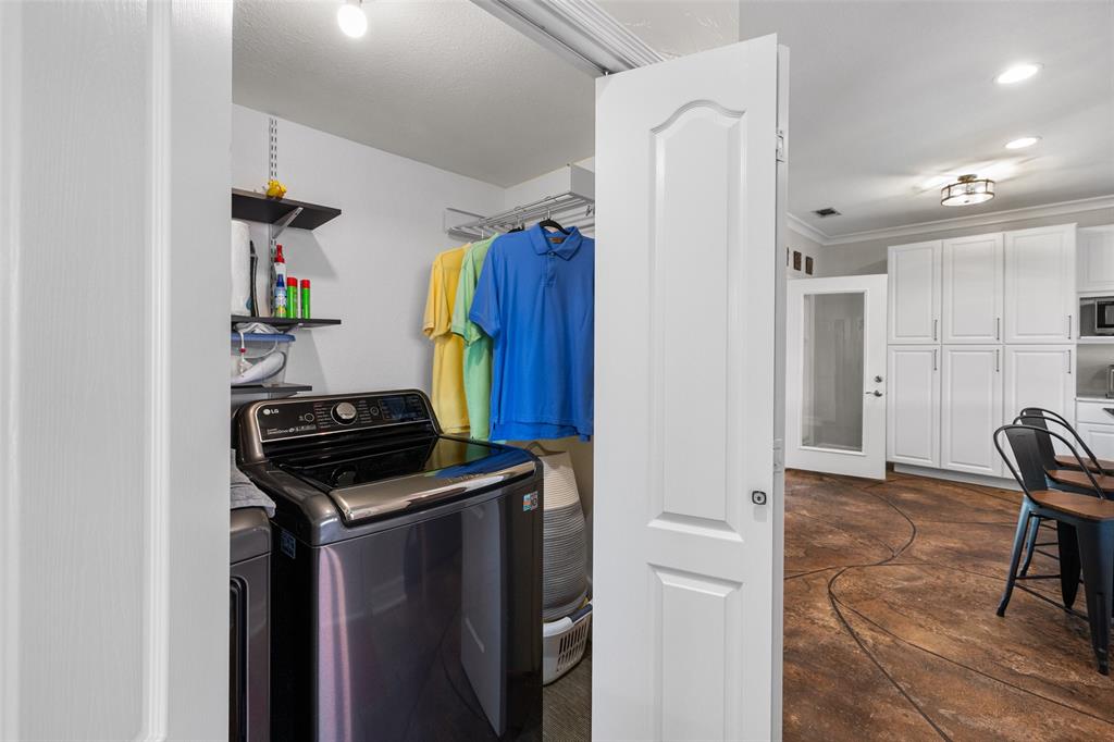 Granbury, Texas, 76049, United States, 4 Bedrooms Bedrooms, ,3 BathroomsBathrooms,Residential,For Sale,2024431