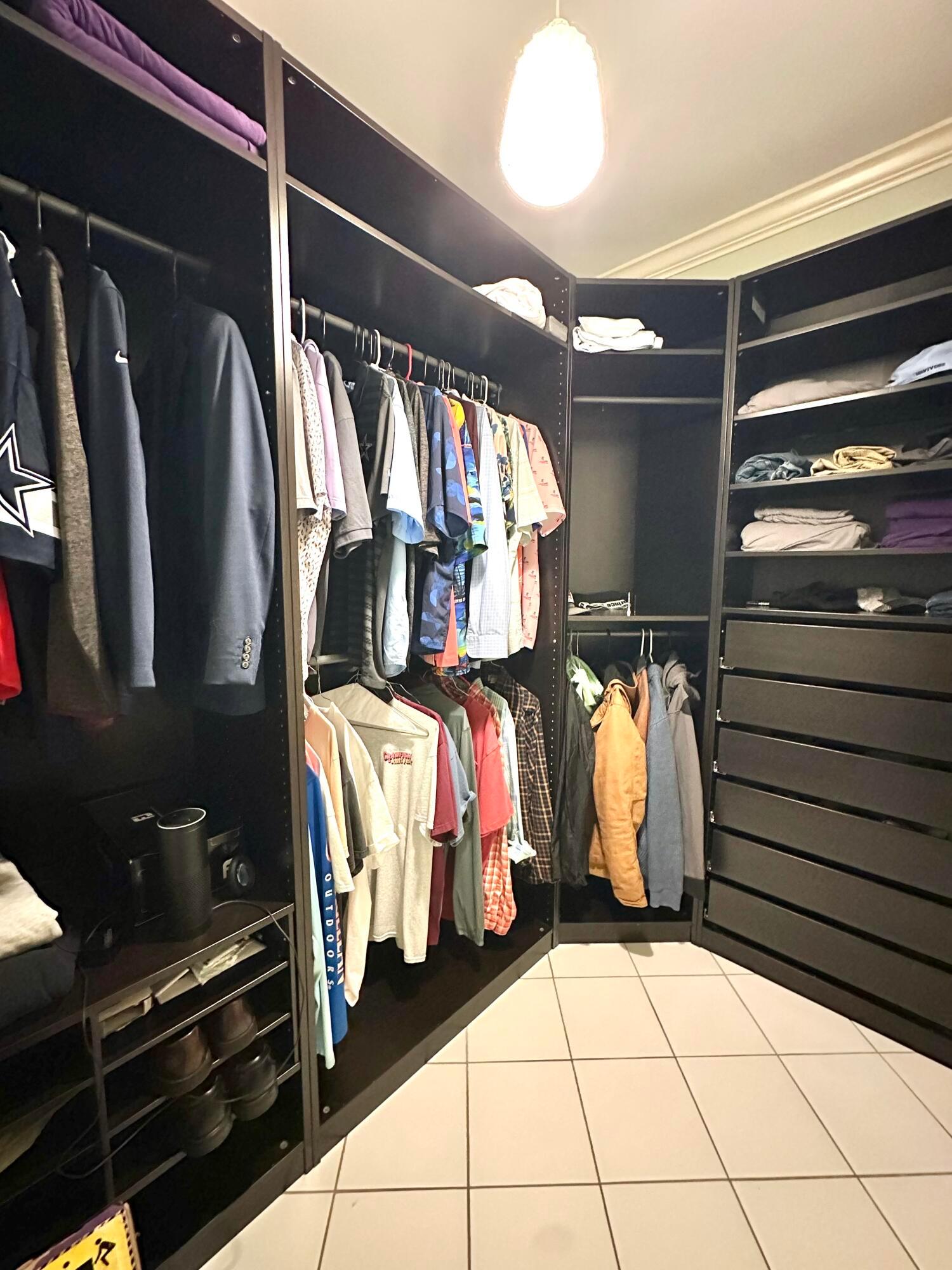 Tupelo, Mississippi, 38804, United States, 4 Bedrooms Bedrooms, ,4 BathroomsBathrooms,Residential,For Sale,1961666