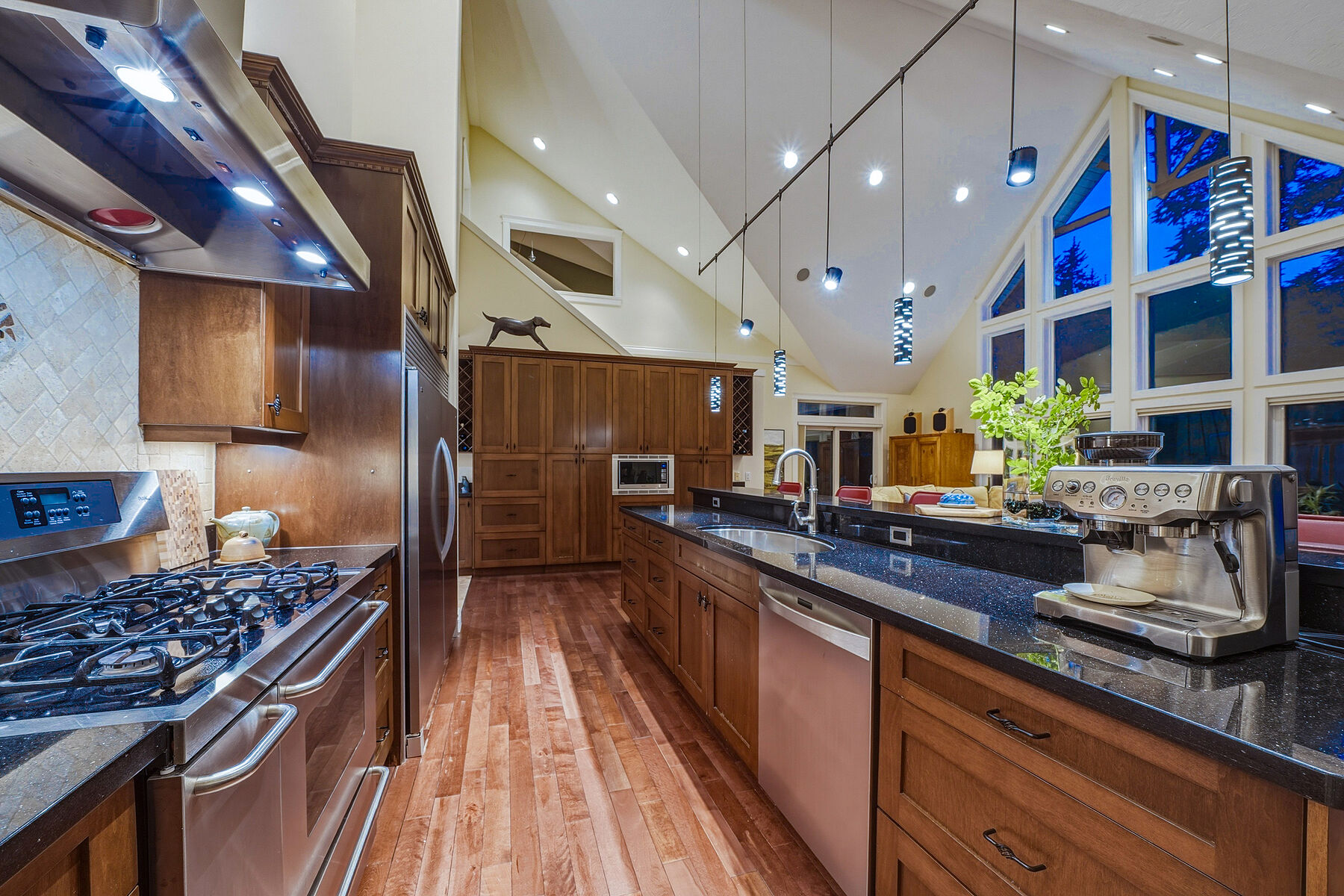  Fabulous Upscale Home - 物件實景