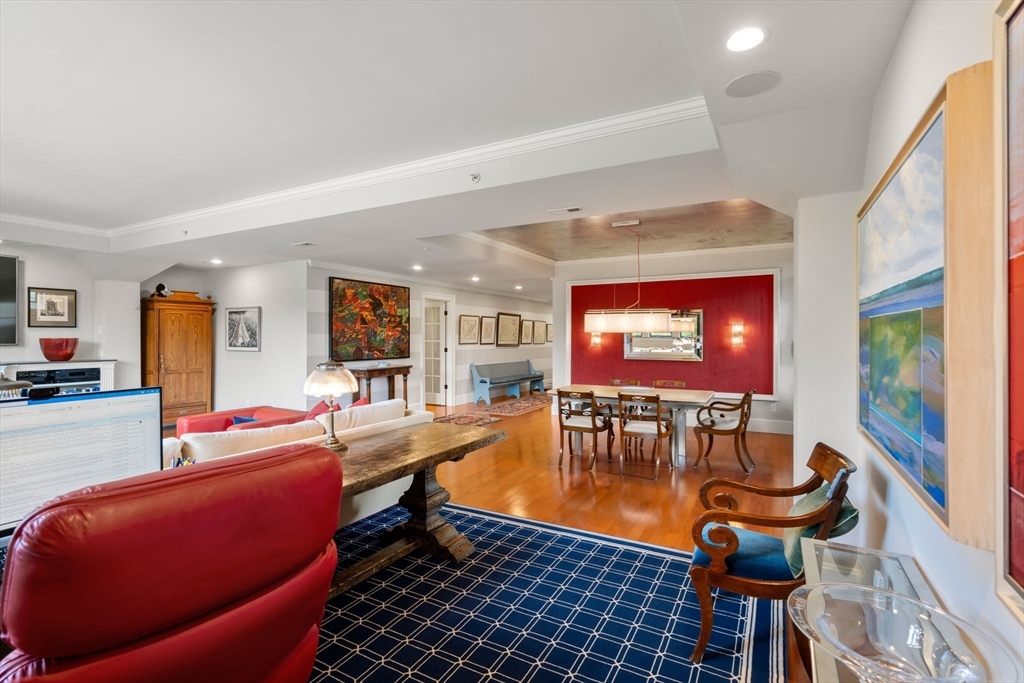Watertown, Massachusetts, 02472, United States, 3 Bedrooms Bedrooms, ,3 BathroomsBathrooms,Residential,For Sale,1850187