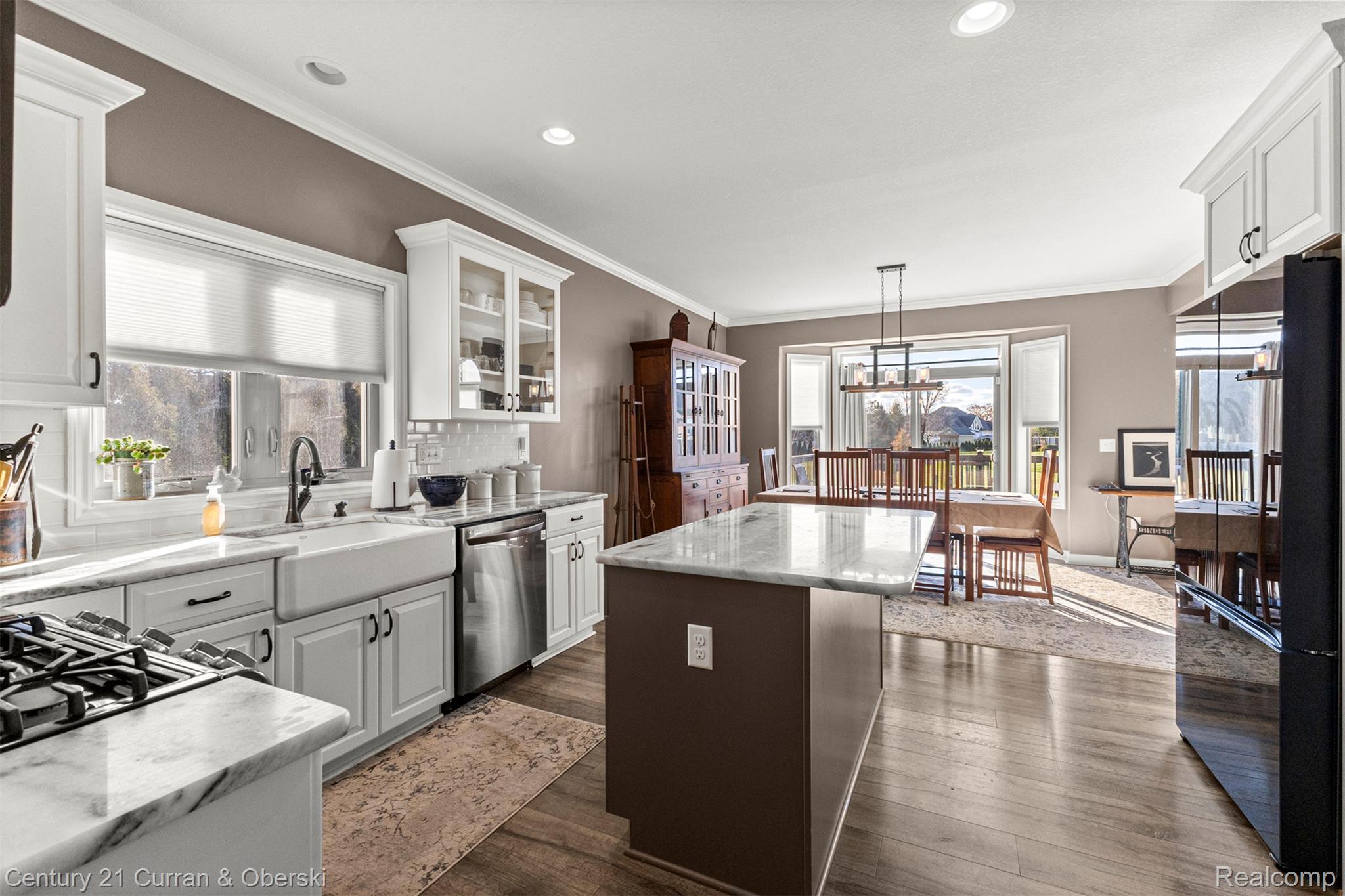 Monroe, Michigan, 48161, United States, 4 Bedrooms Bedrooms, ,3 BathroomsBathrooms,Residential,For Sale,2009653