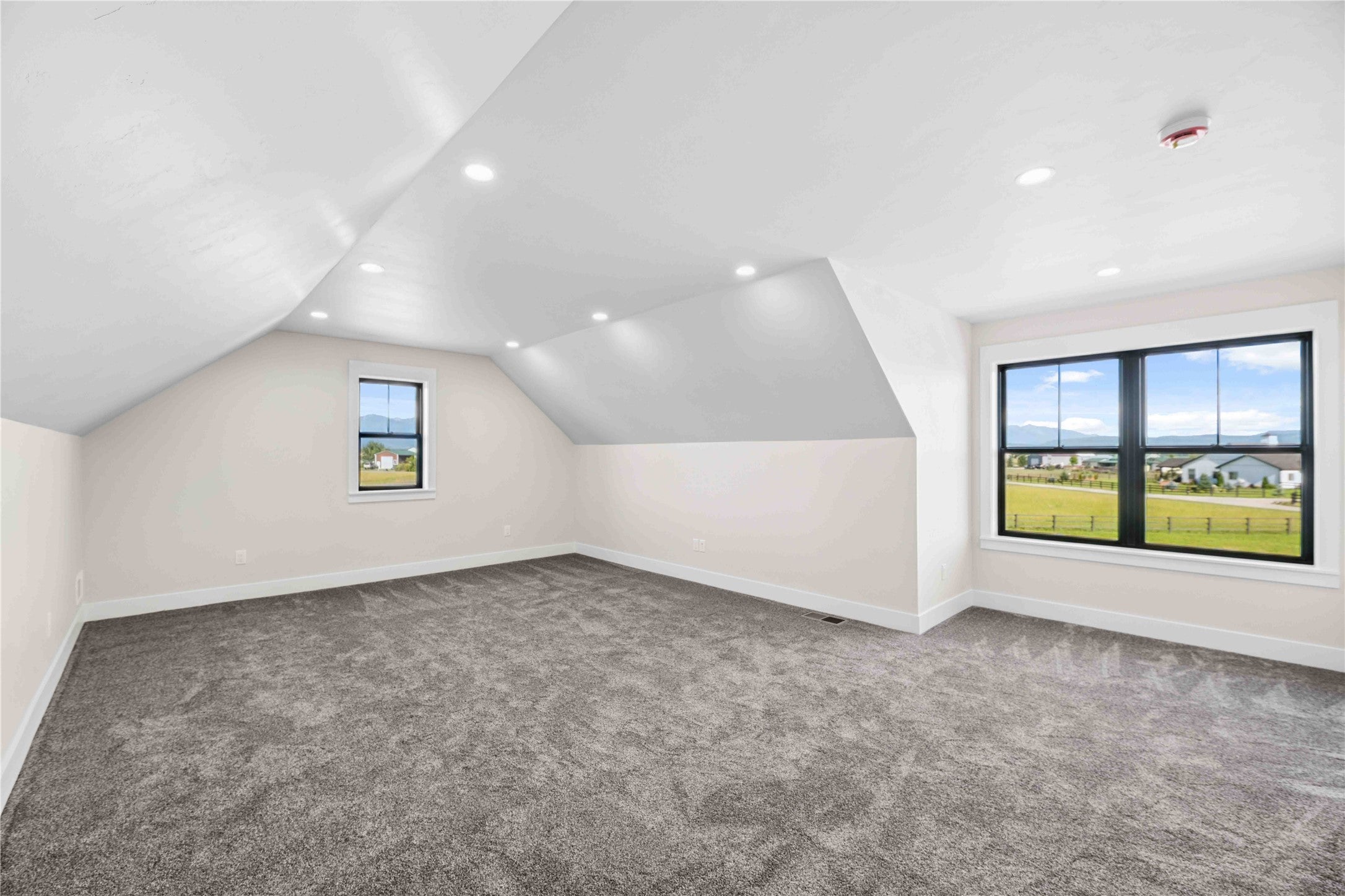 Kalispell, Montana, 59901, United States, 4 Bedrooms Bedrooms, ,4 BathroomsBathrooms,Residential,For Sale,1907313