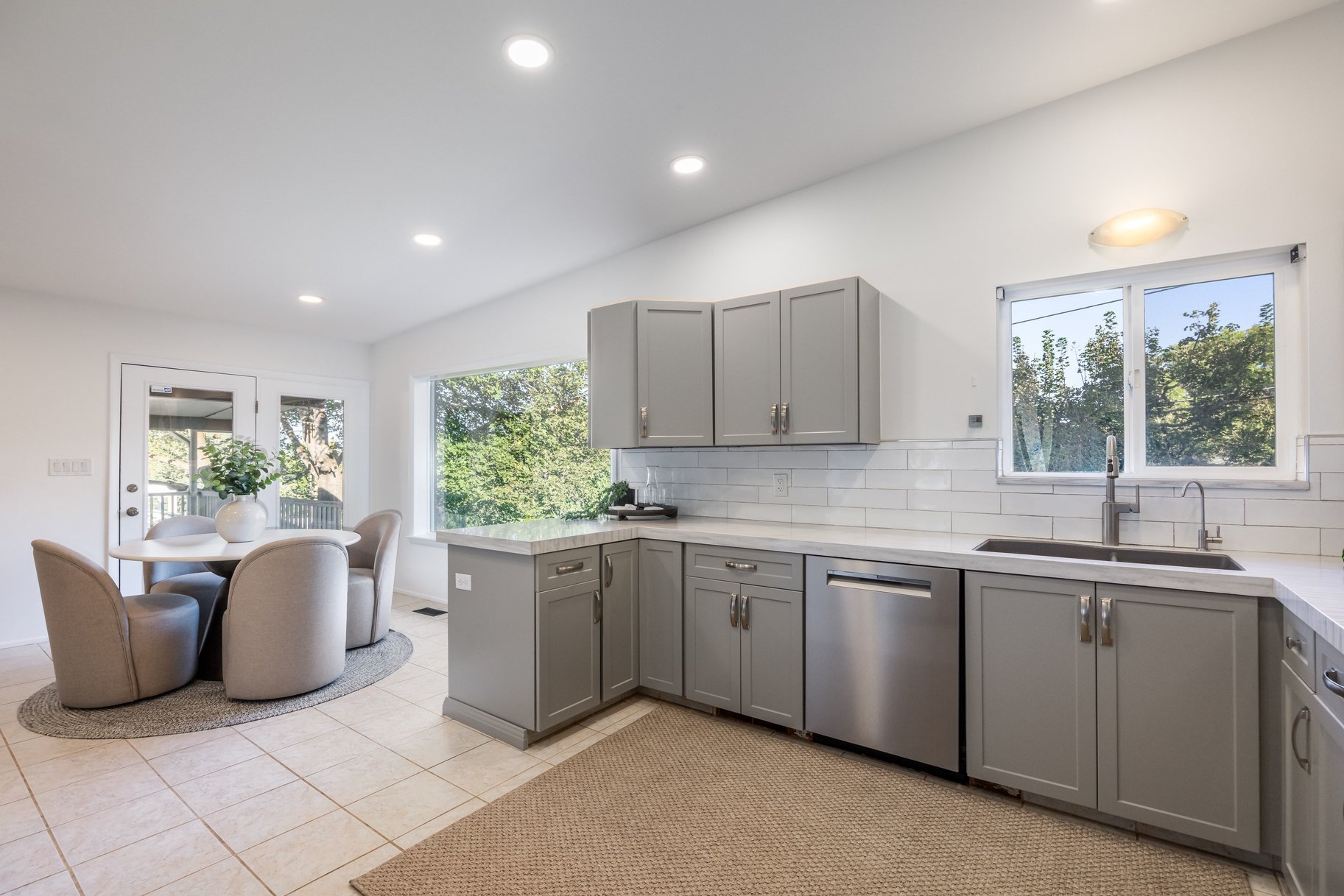  Olympus Cove Rambler with Walk-out Basement to Spacious Backyard - 物件實景