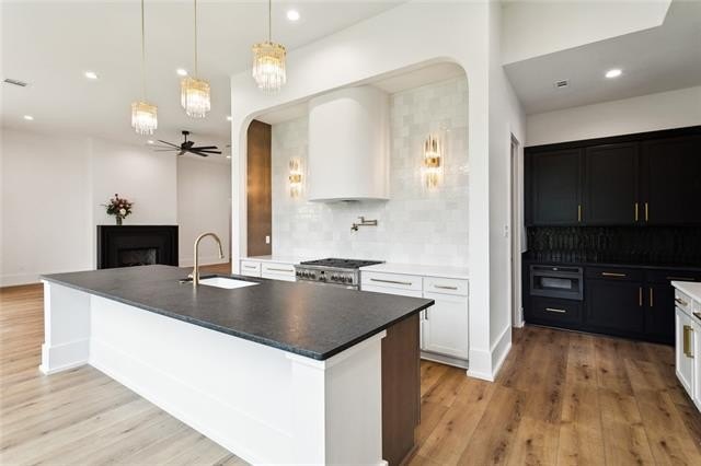 Hammond, Louisiana, 70403, United States, 4 Bedrooms Bedrooms, ,4 BathroomsBathrooms,Residential,For Sale,1974502