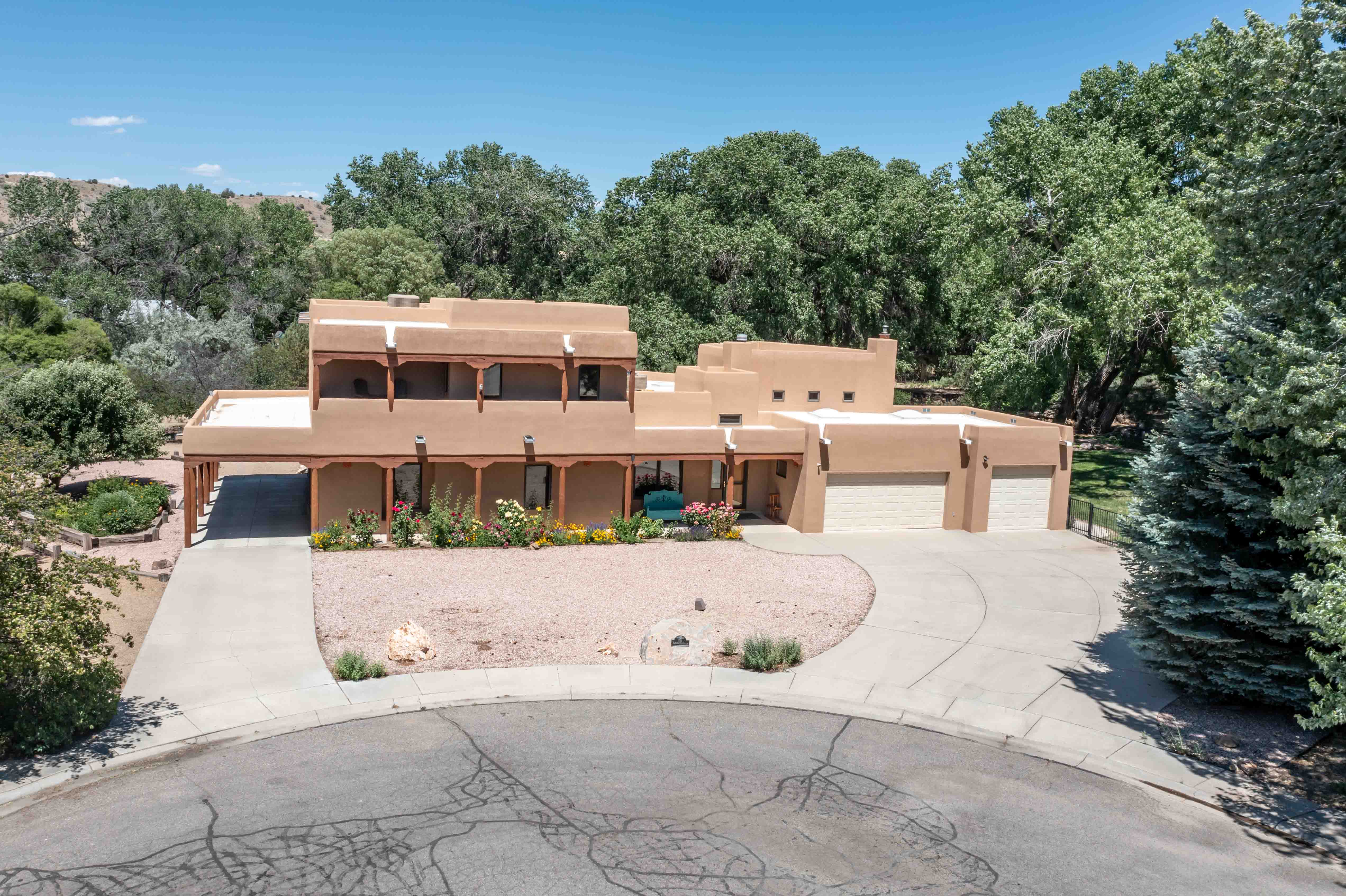 Aztec, New Mexico, 87410, United States, 4 Bedrooms Bedrooms, ,3 BathroomsBathrooms,Residential,For Sale,1974220