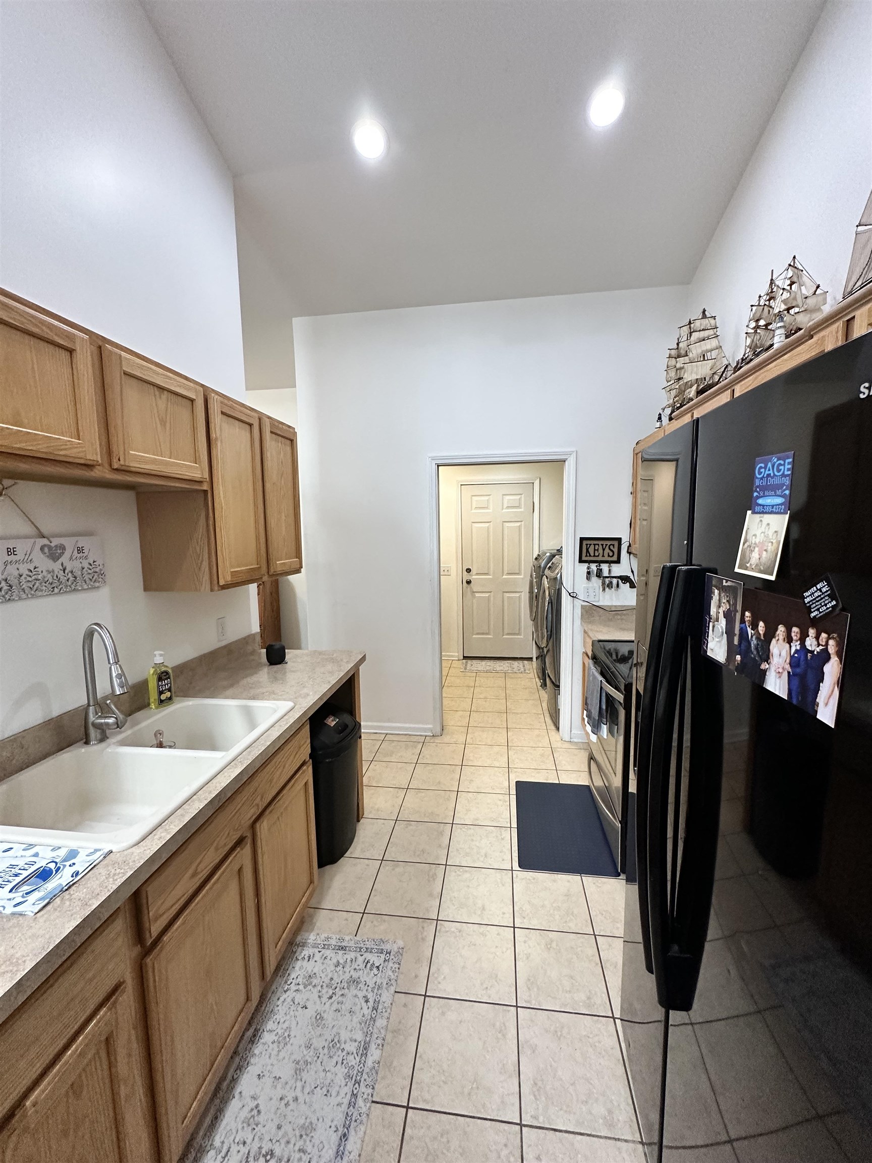 Beaverton, Michigan, 48612, United States, 6 Bedrooms Bedrooms, ,4 BathroomsBathrooms,Residential,For Sale,1872722