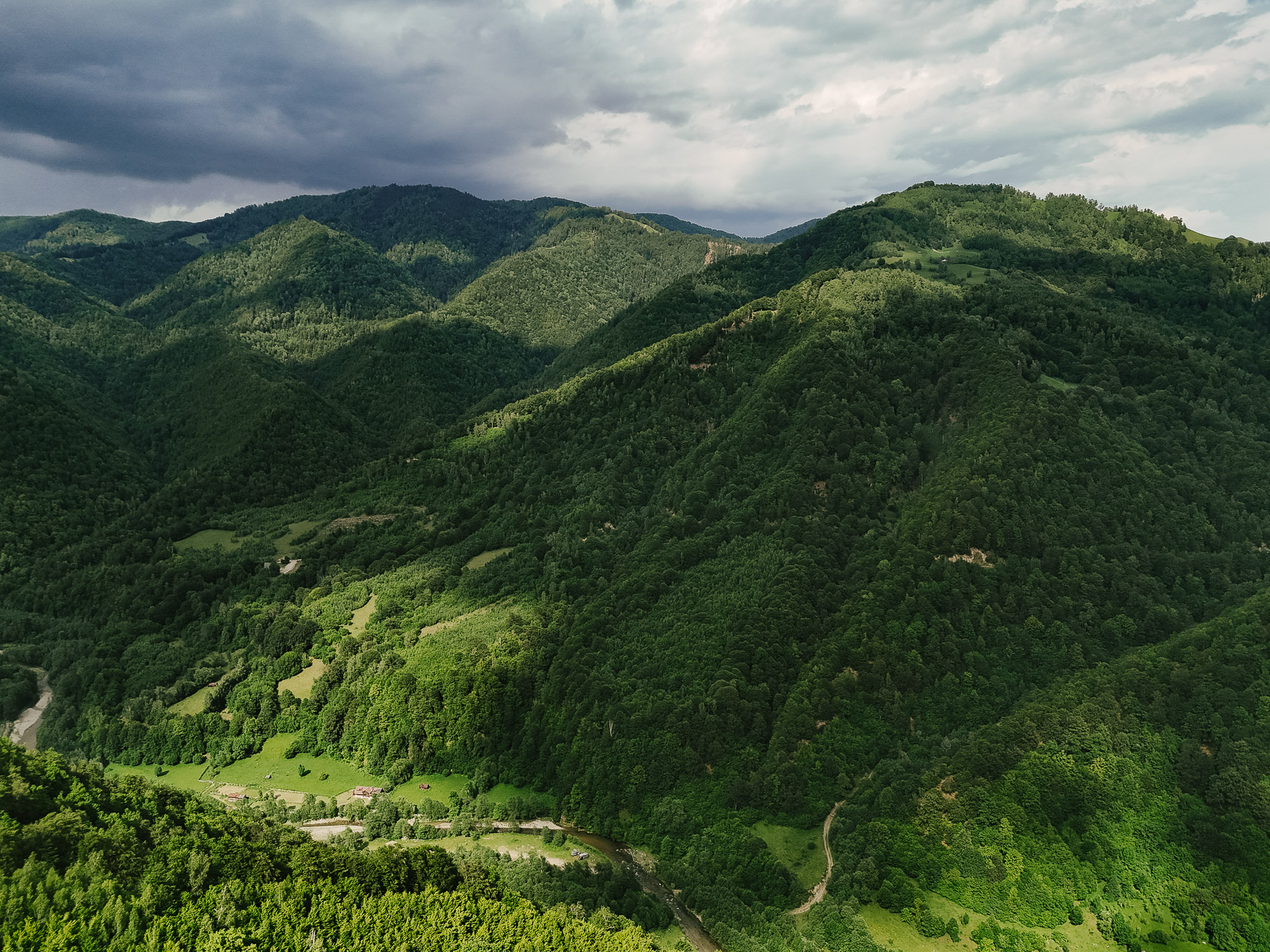  A Home Between River, Forest and Sky in the Heart of the Lotru Mountains - 物件實景