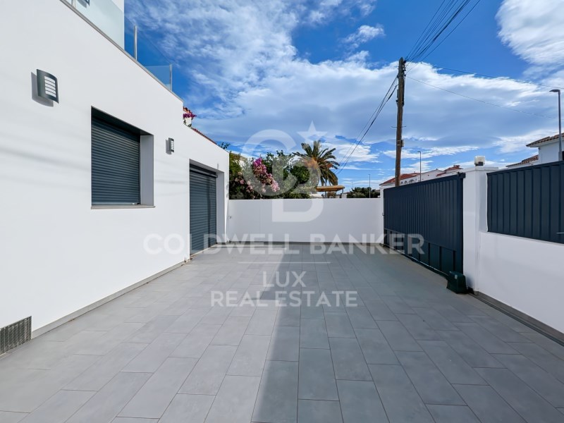 Girona, Empuriabrava, Francol? - Freser - Noguera, Empuriabrava, Catalonia, ES, 5 Bedrooms Bedrooms, ,5 BathroomsBathrooms,Residential,For Sale,Girona, Empuriabrava, Francol? - Freser - Noguera,1448646