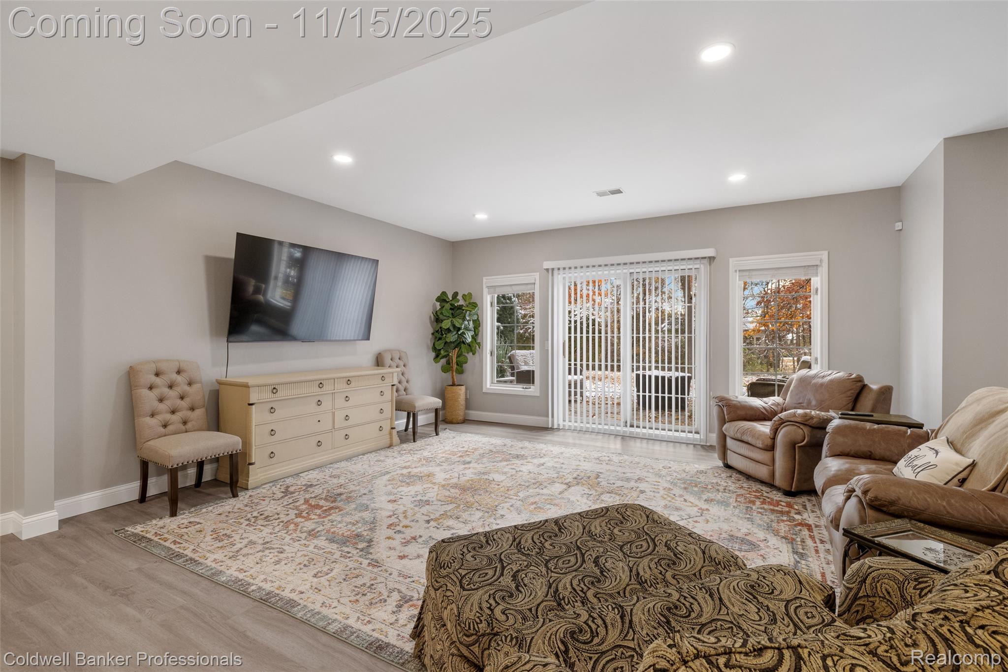 Clarkston, Michigan, 48348, United States, 4 Bedrooms Bedrooms, ,4 BathroomsBathrooms,Residential,For Sale,1992858