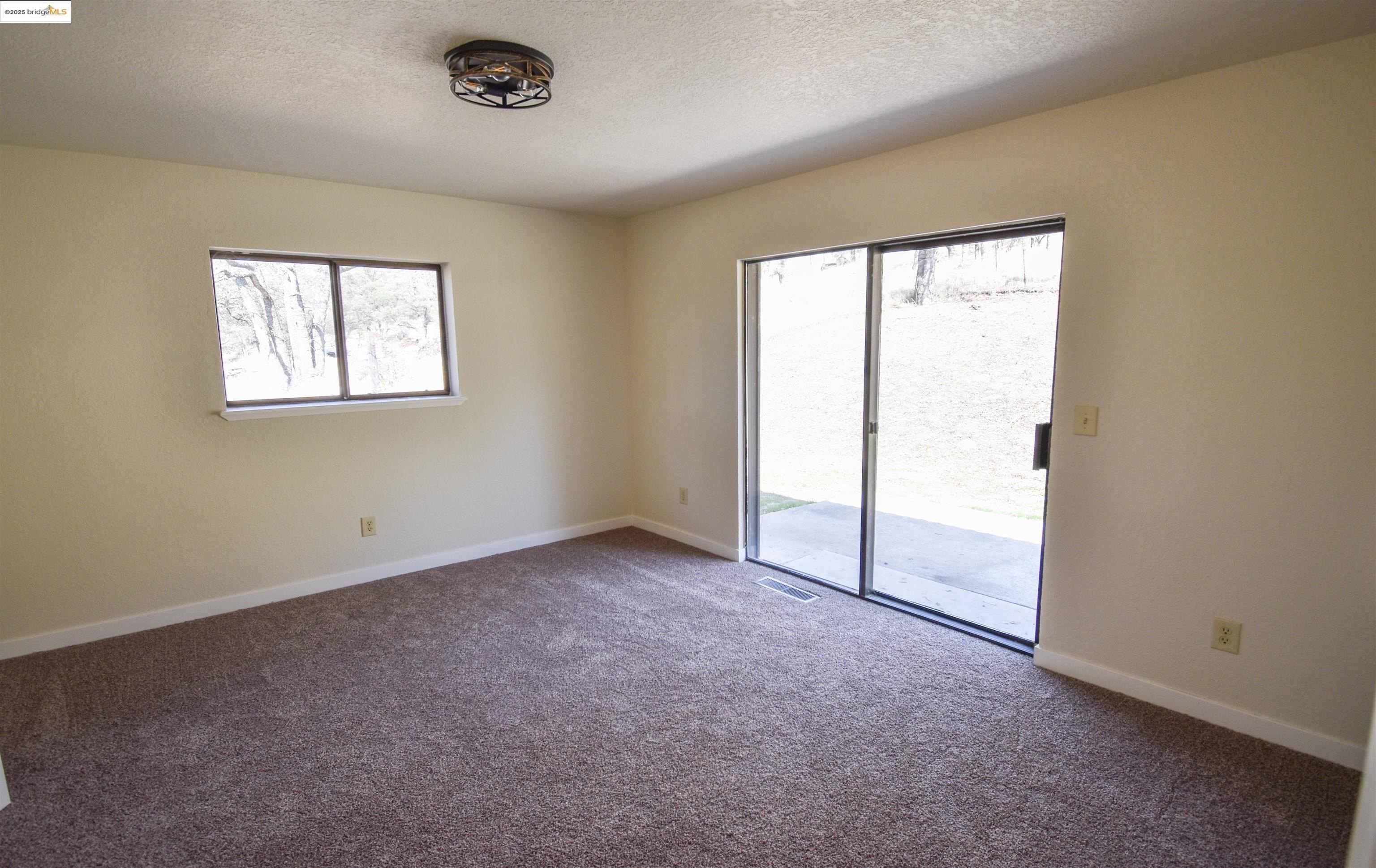 Jamestown, California, 95327, United States, 3 Bedrooms Bedrooms, ,2 BathroomsBathrooms,Residential,For Sale,1970906