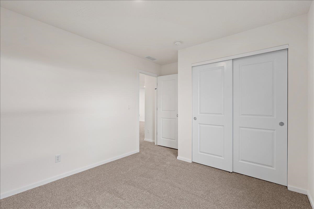 Deer Park, Washington, 99006, United States, 5 Bedrooms Bedrooms, ,2 BathroomsBathrooms,Residential,For Sale,1956687